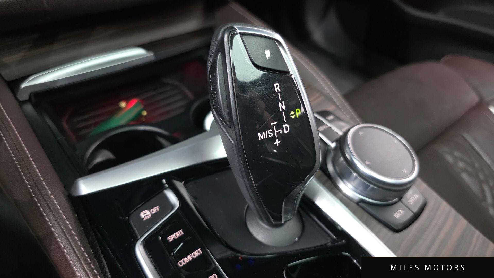 BMW 5 Series (G30) 2017 — миниатюра 8