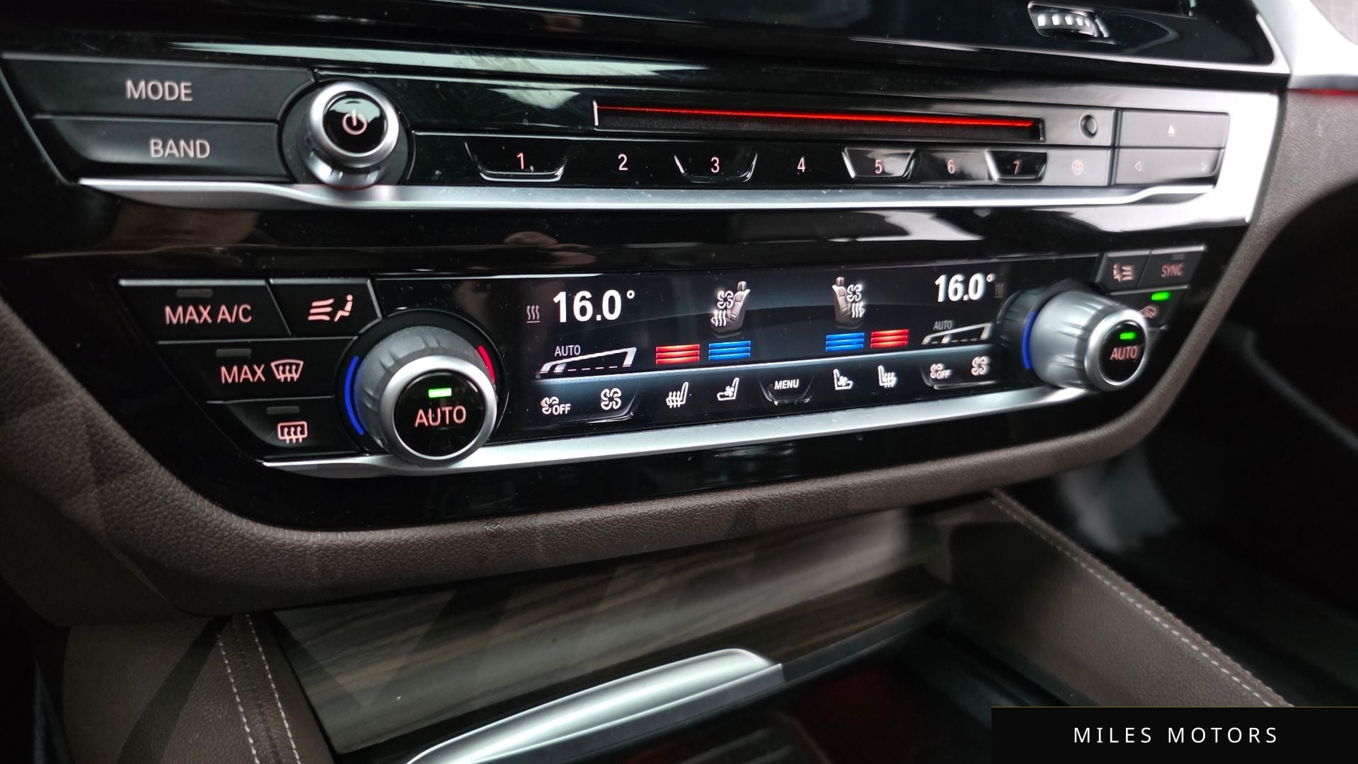 BMW 5 Series (G30) 2017 — миниатюра 16