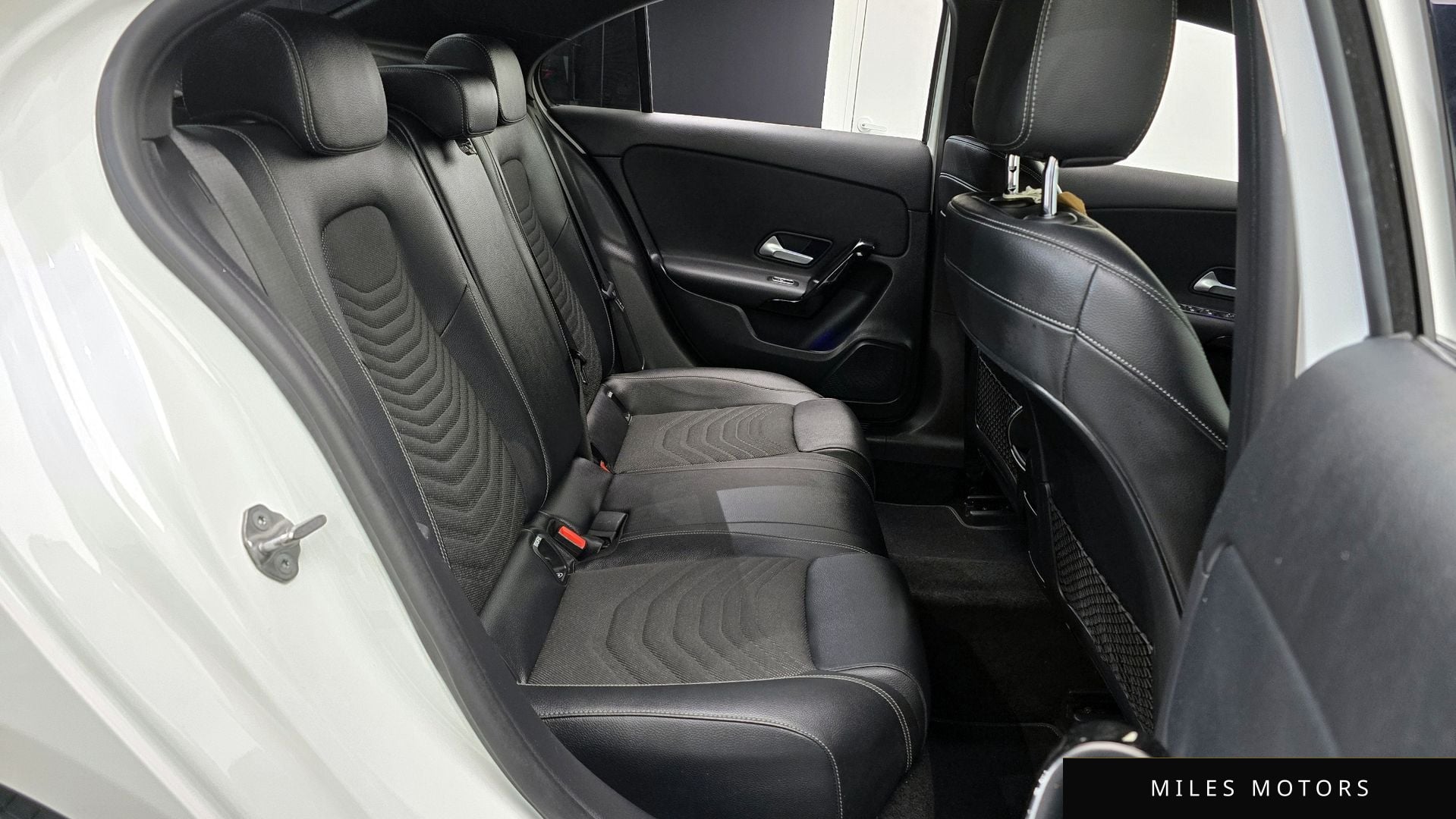 Mercedes-Benz A-클래스 W177 2020 — миниатюра 12