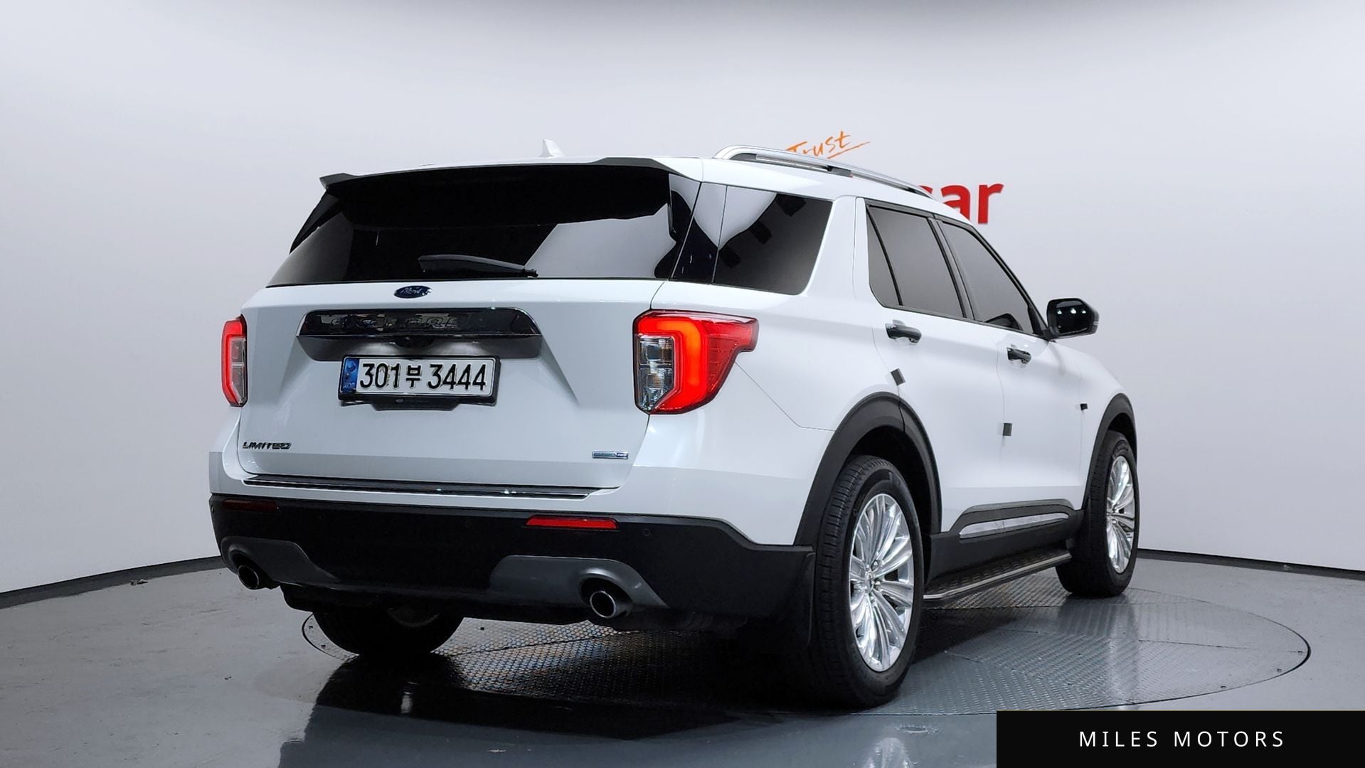 Ford Explorer 2020 — миниатюра 2