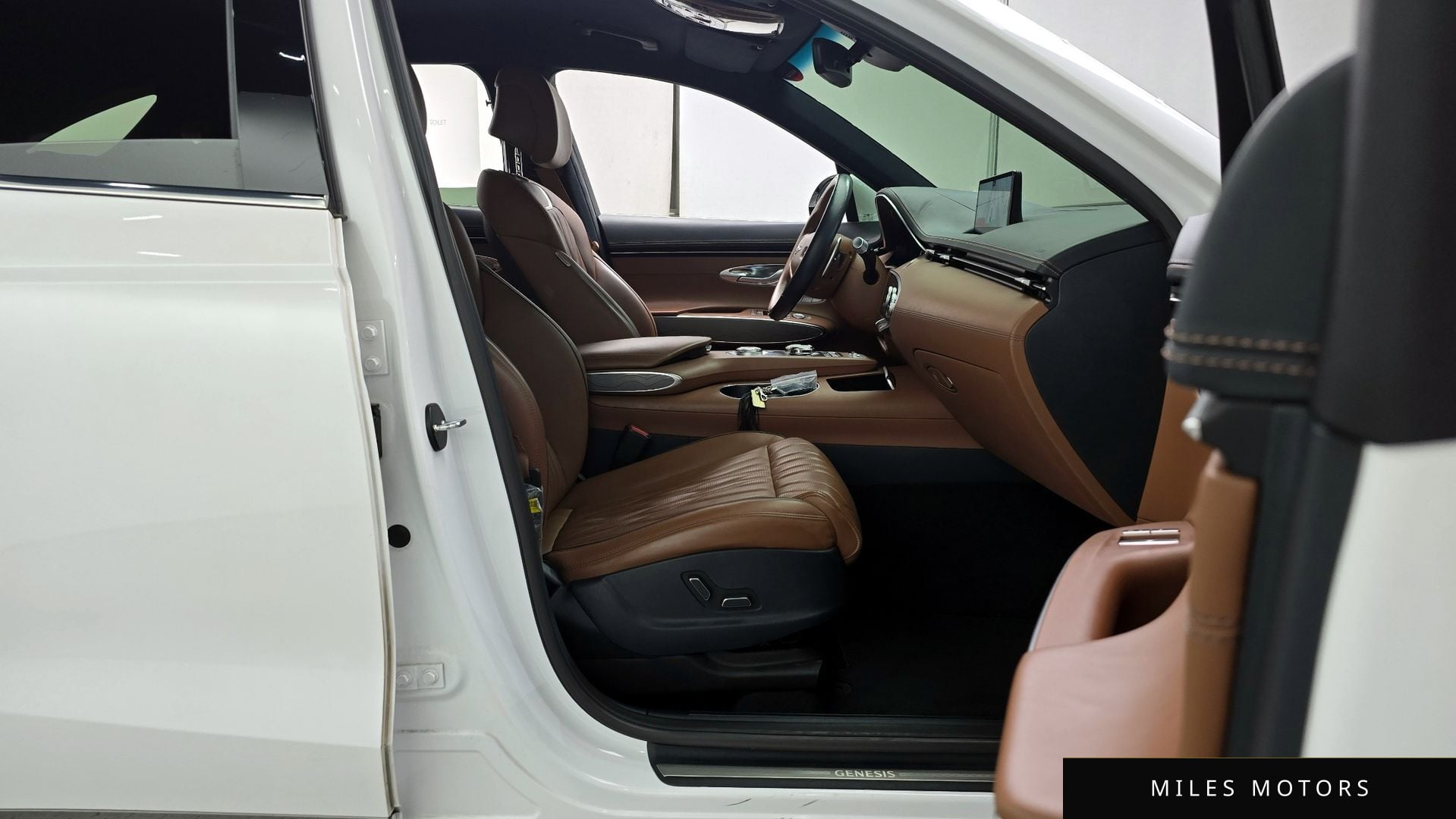 Genesis GV70 2022 — миниатюра 10