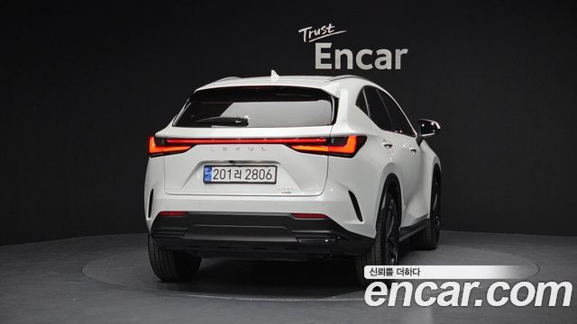 Лексус NX350h 2024 — миниатюра 4
