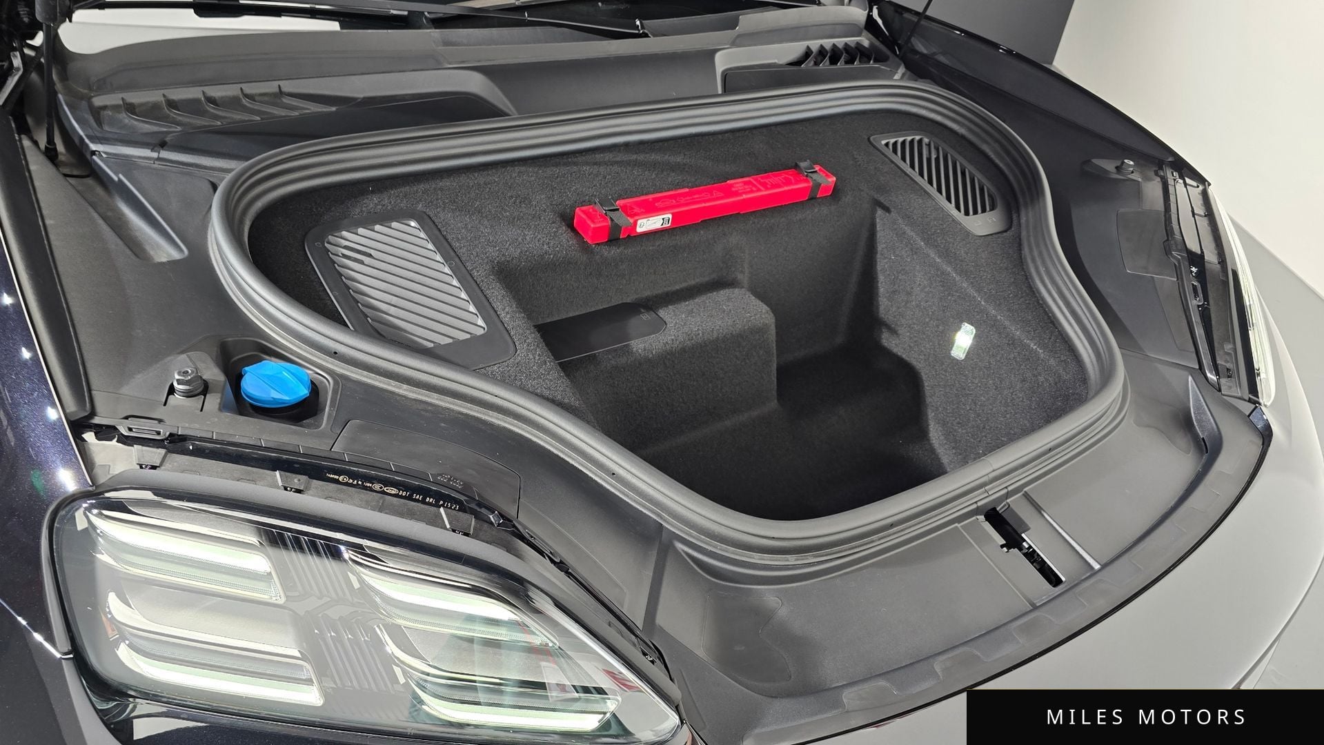Porsche Macan 2025 — миниатюра 6