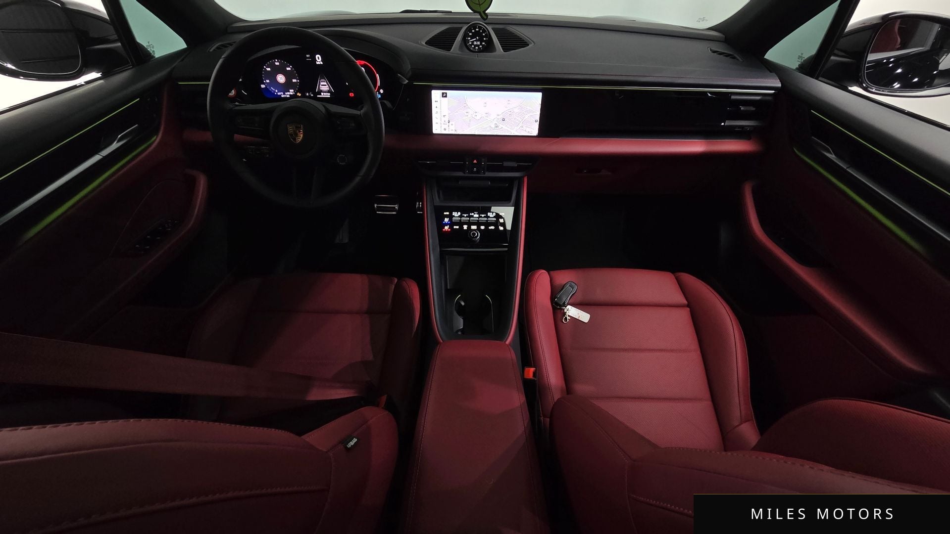 Porsche Macan 2025 — миниатюра 7