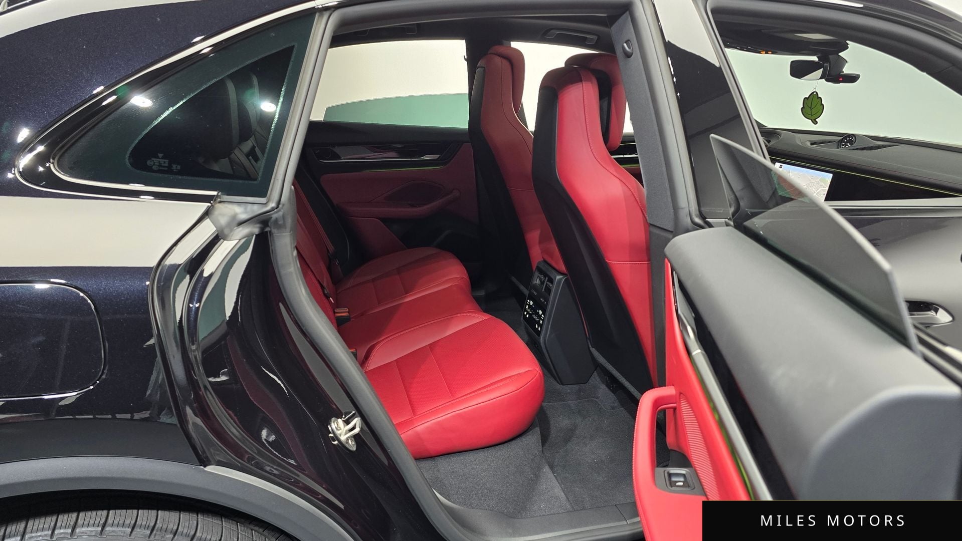 Porsche Macan 2025 — миниатюра 12