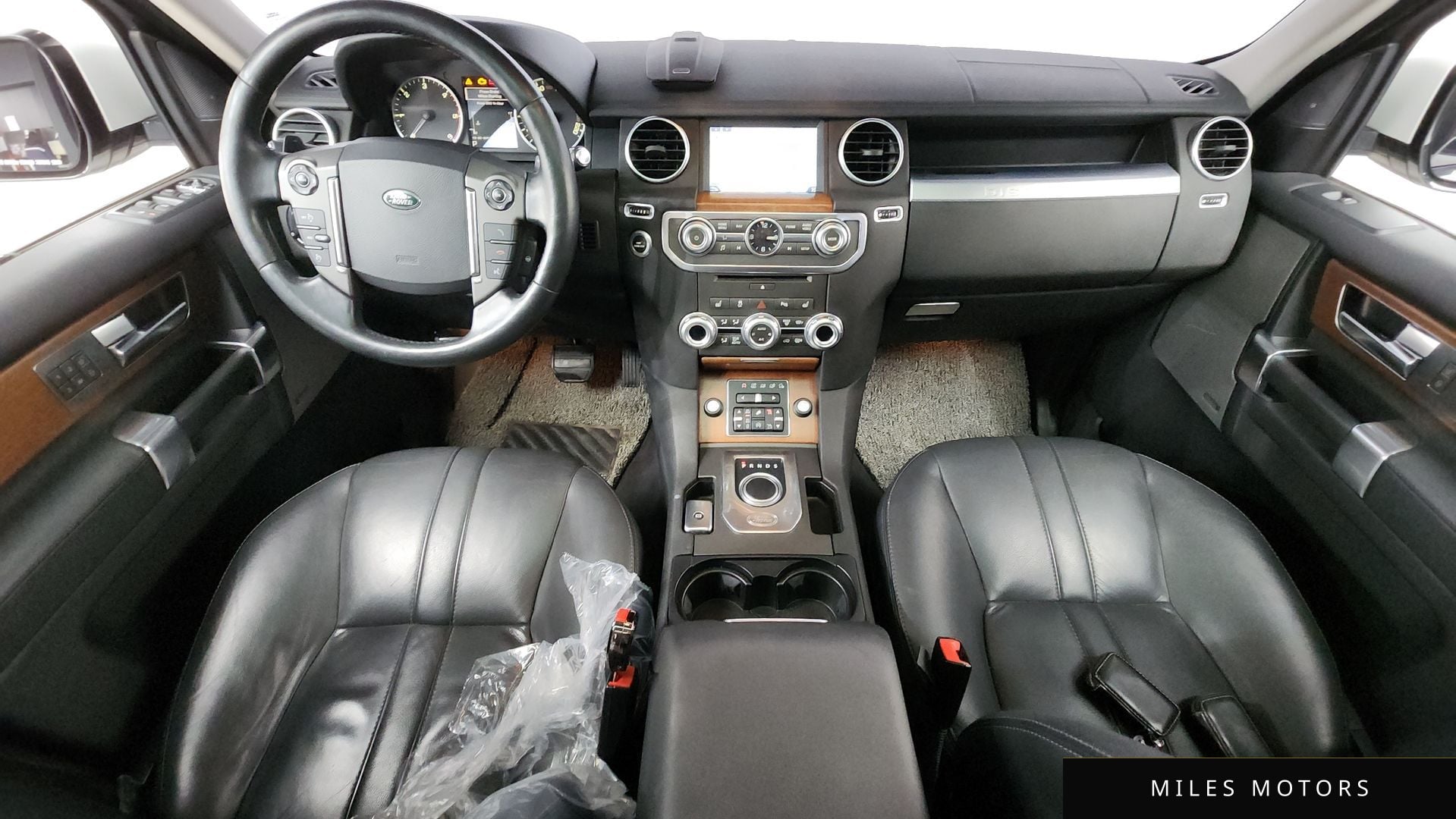 Land Rover Discovery 2016 — миниатюра 7