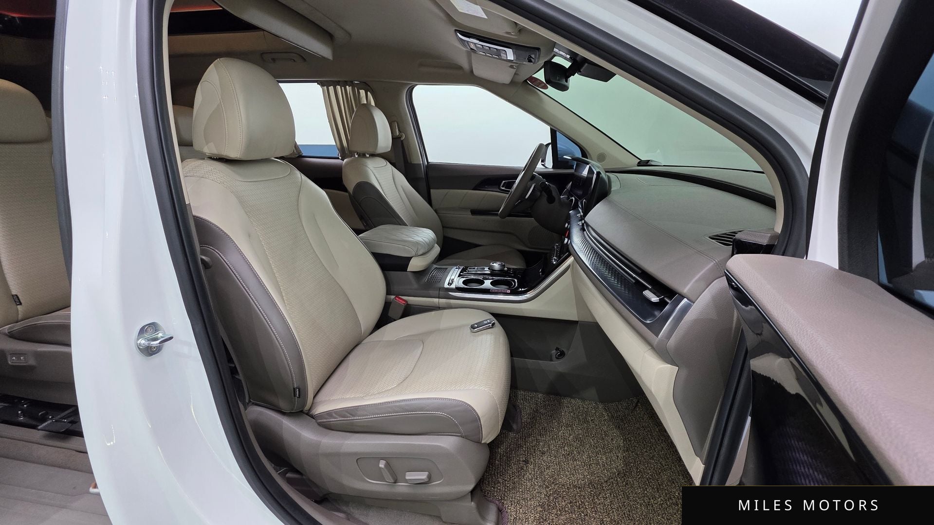 Kia Carnival 2021 — миниатюра 10