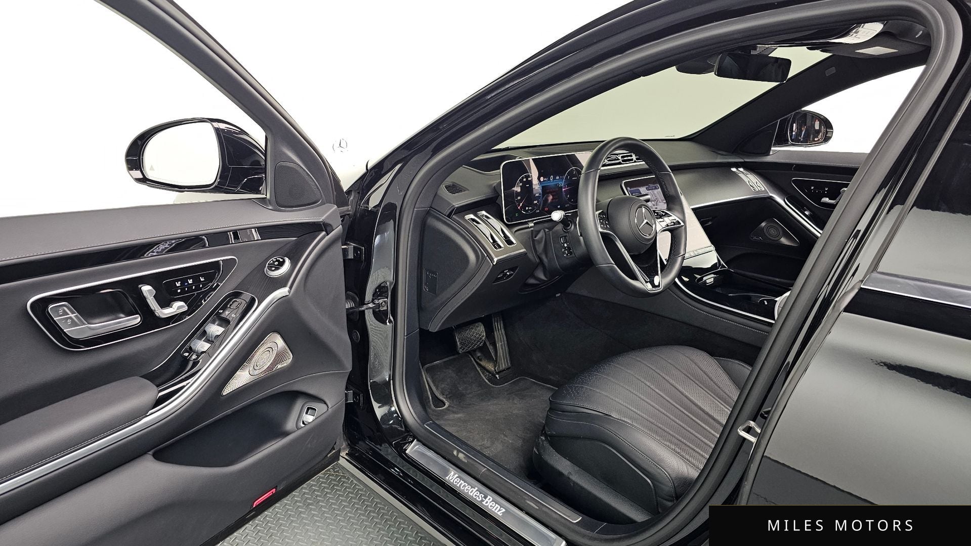 Mercedes-Benz S-Class W223 2025 — миниатюра 12