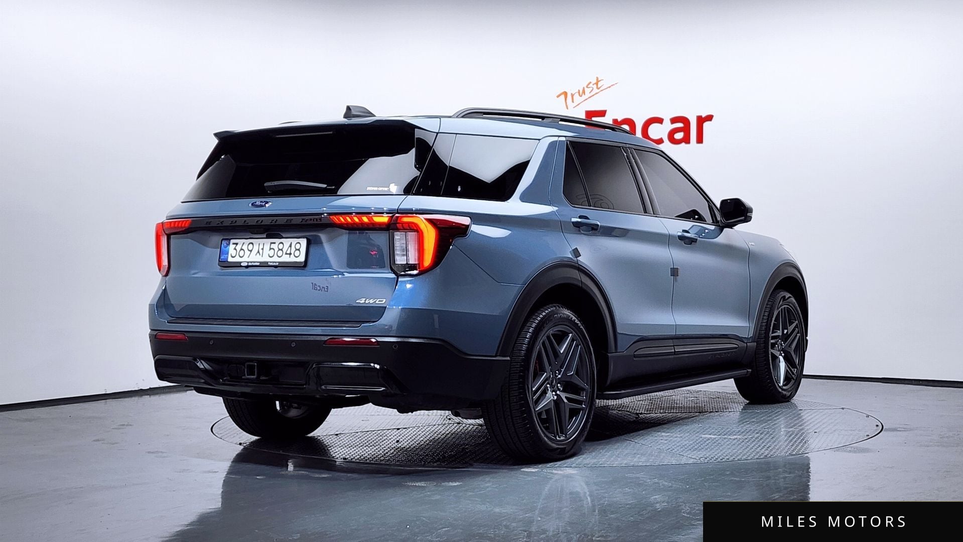 Ford Explorer 2025 — миниатюра 2