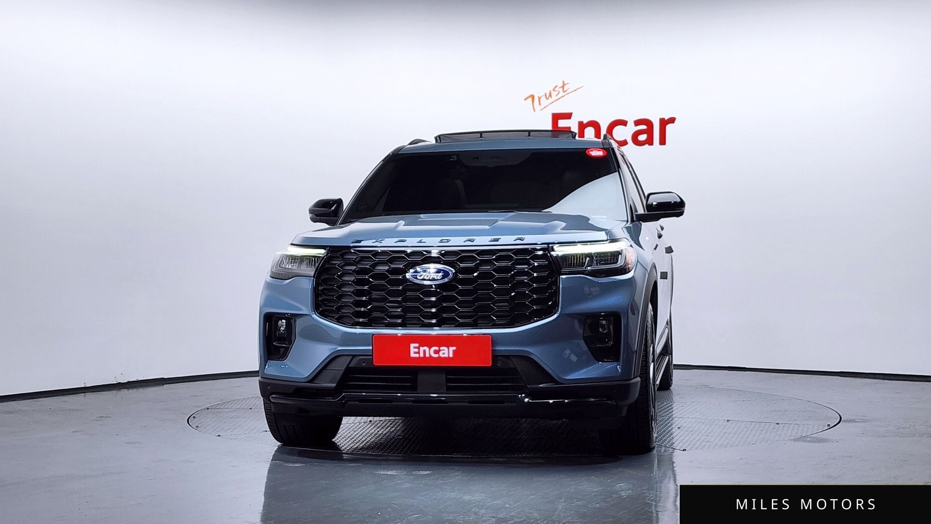 Ford Explorer 2025 — миниатюра 3