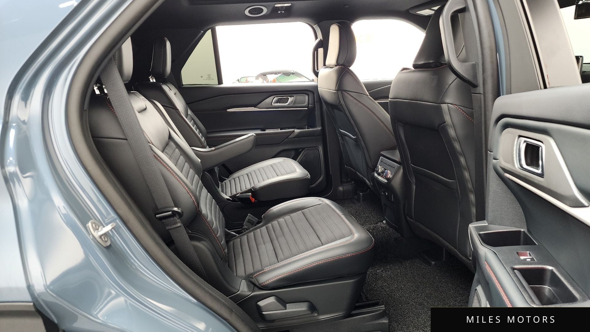 Ford Explorer 2025 — миниатюра 12