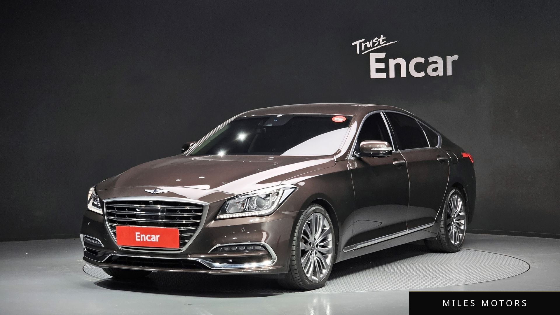 Genesis G80 2017 — фото 1 из 12