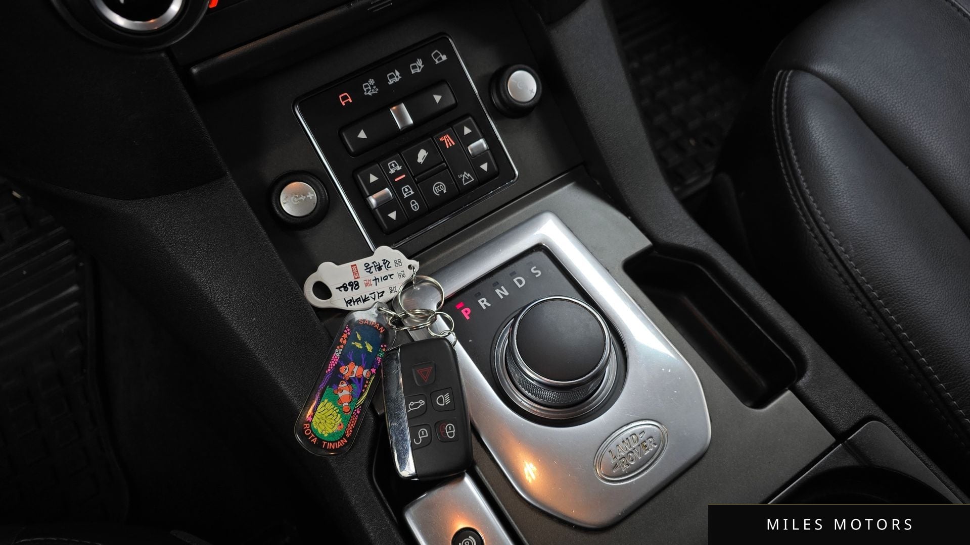 Land Rover Discovery 2014 — миниатюра 9