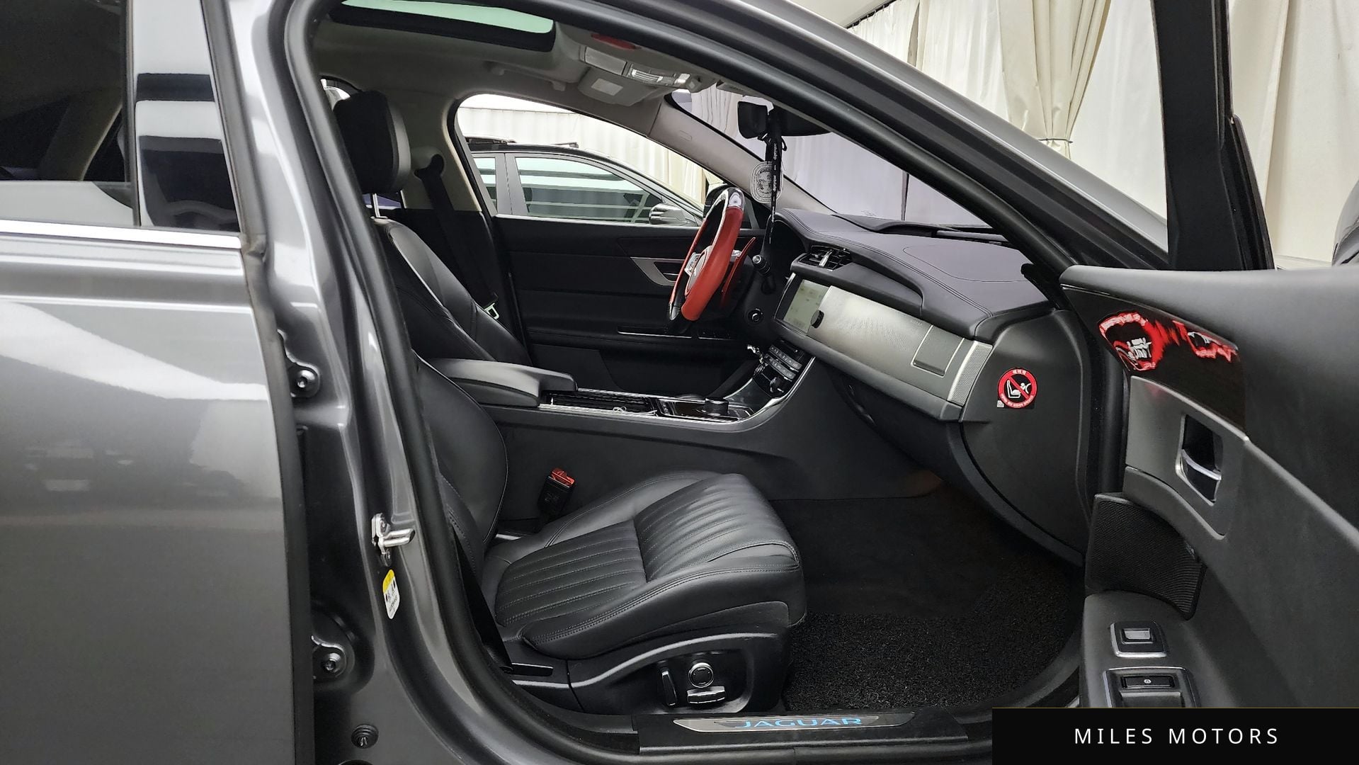 Jaguar XF (X260) 2019 — миниатюра 11