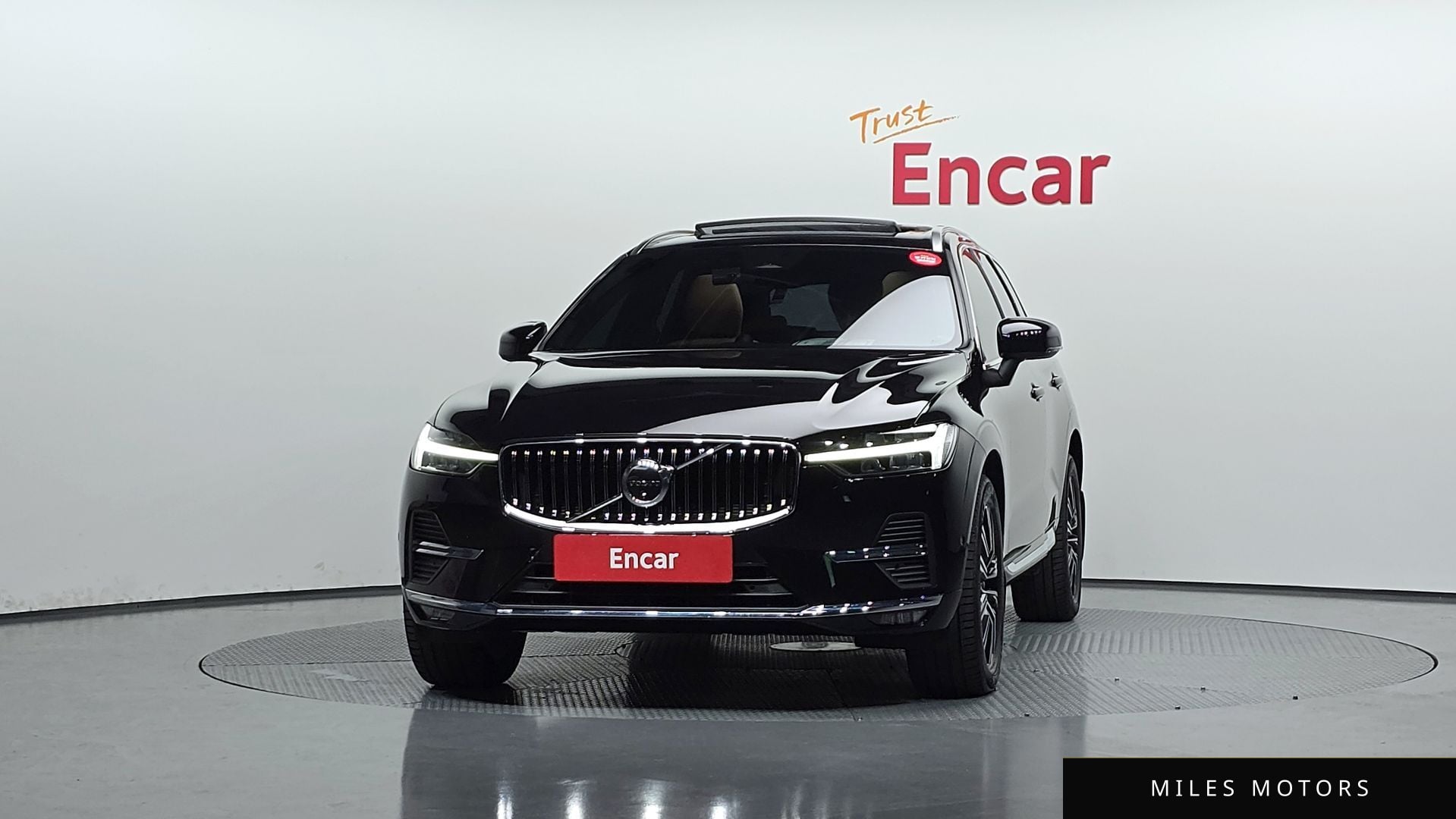 Volvo XC60 2022 — миниатюра 3