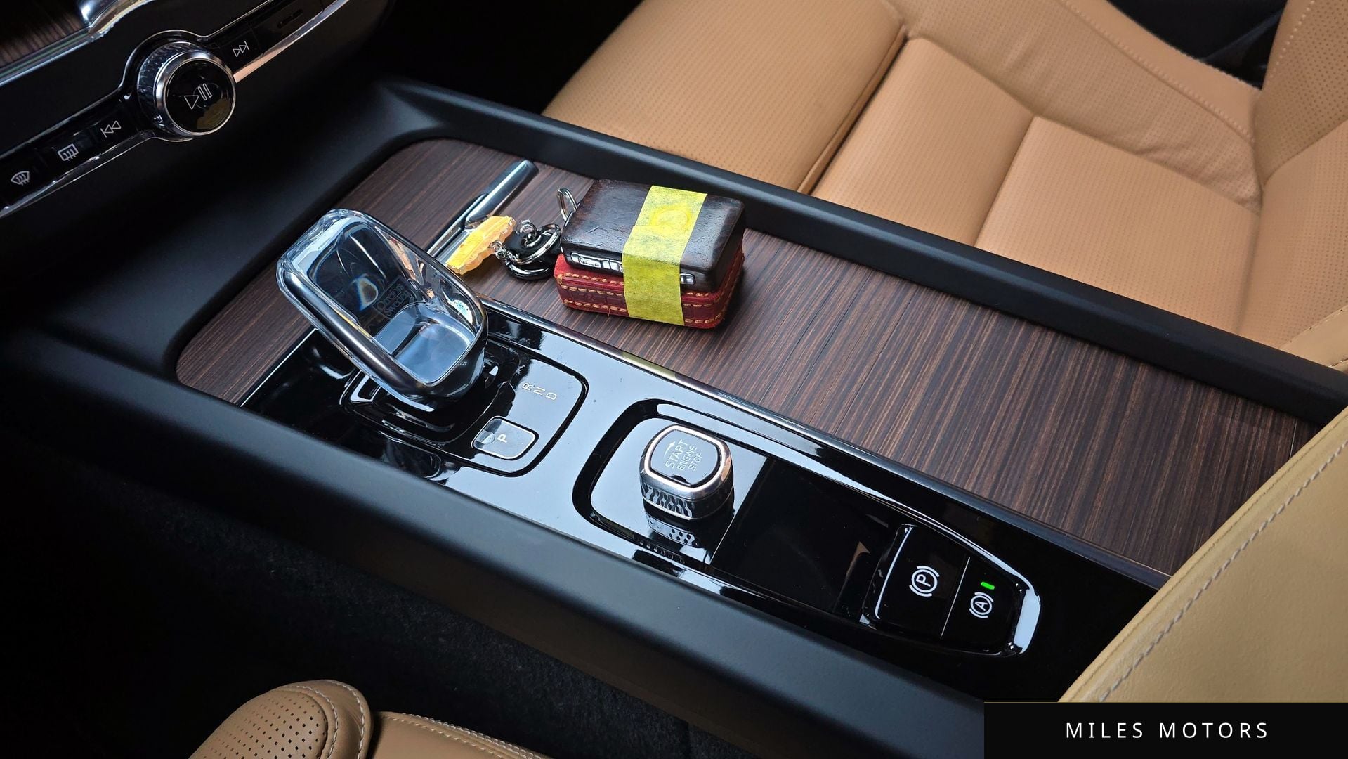 Volvo XC60 2022 — миниатюра 9