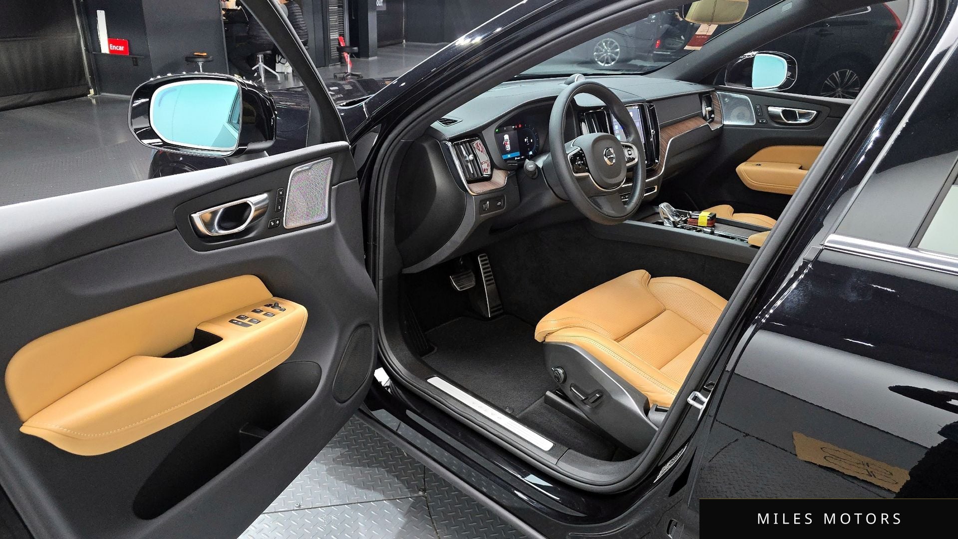 Volvo XC60 2022 — миниатюра 11