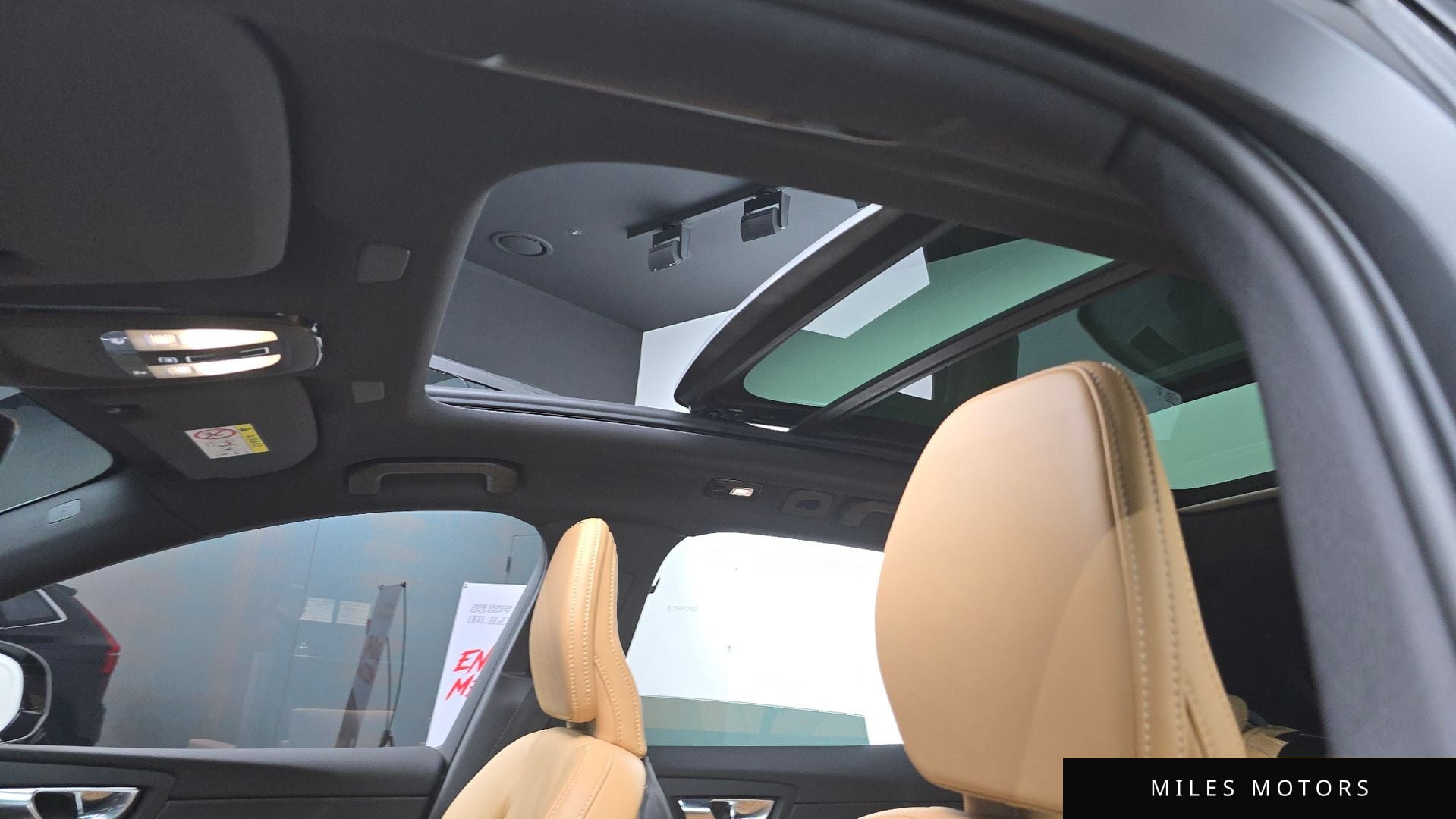 Volvo XC60 2022 — миниатюра 19