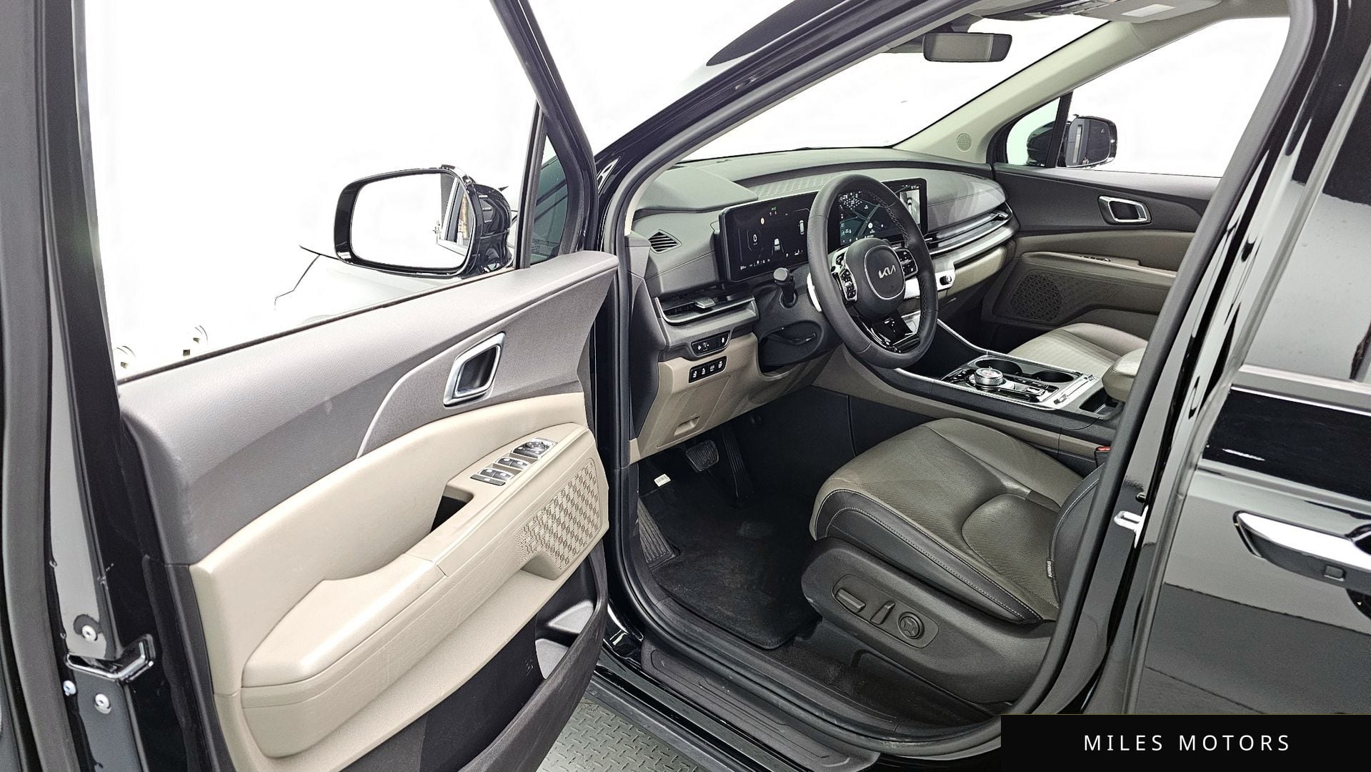 Kia Canival 2025 — миниатюра 10