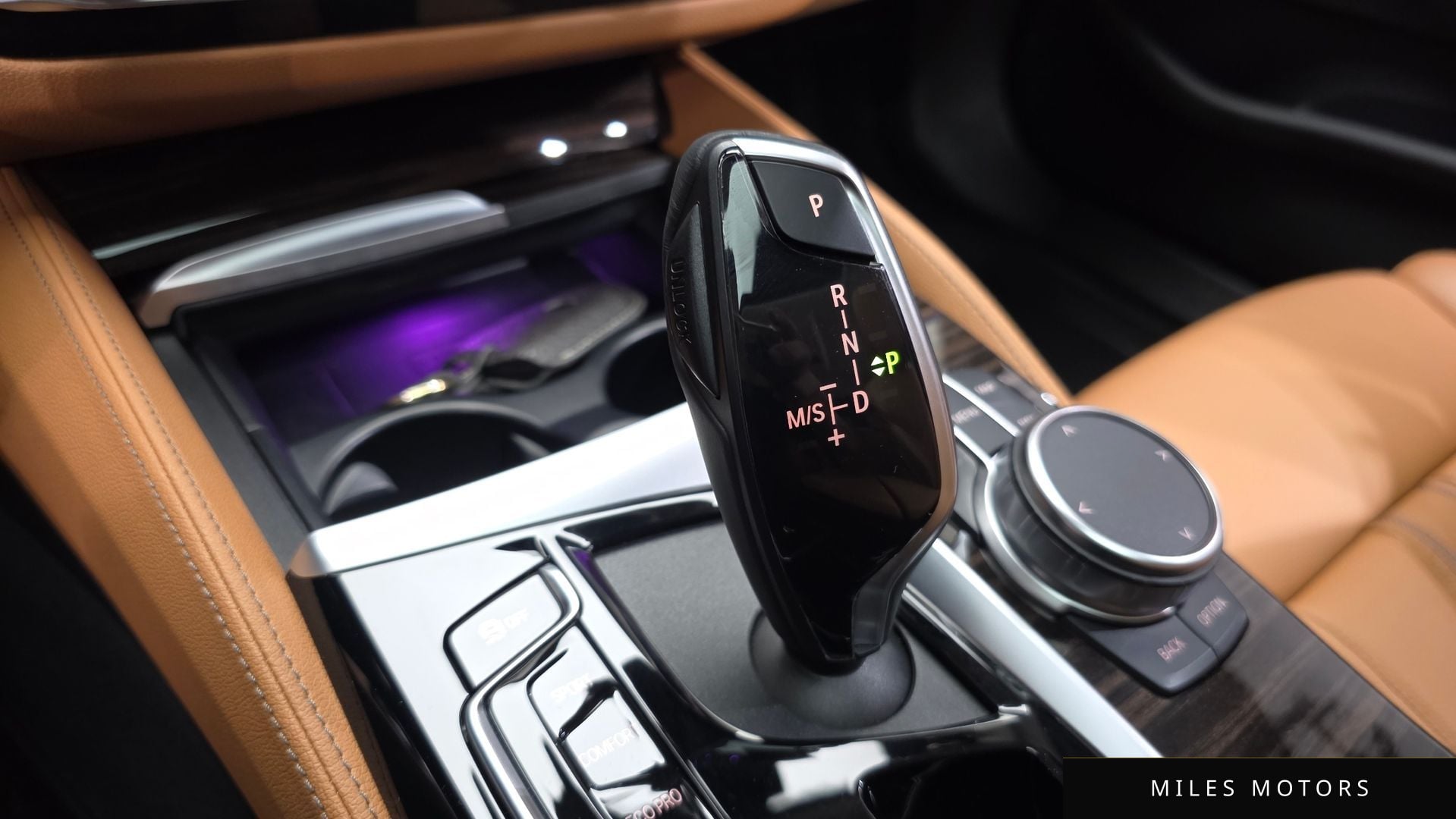 BMW 5 Series (G30) 2023 — миниатюра 9
