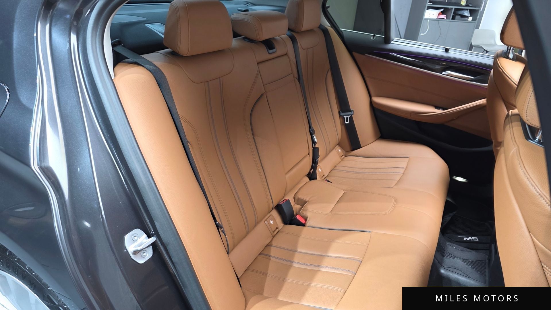 BMW 5 Series (G30) 2023 — миниатюра 12