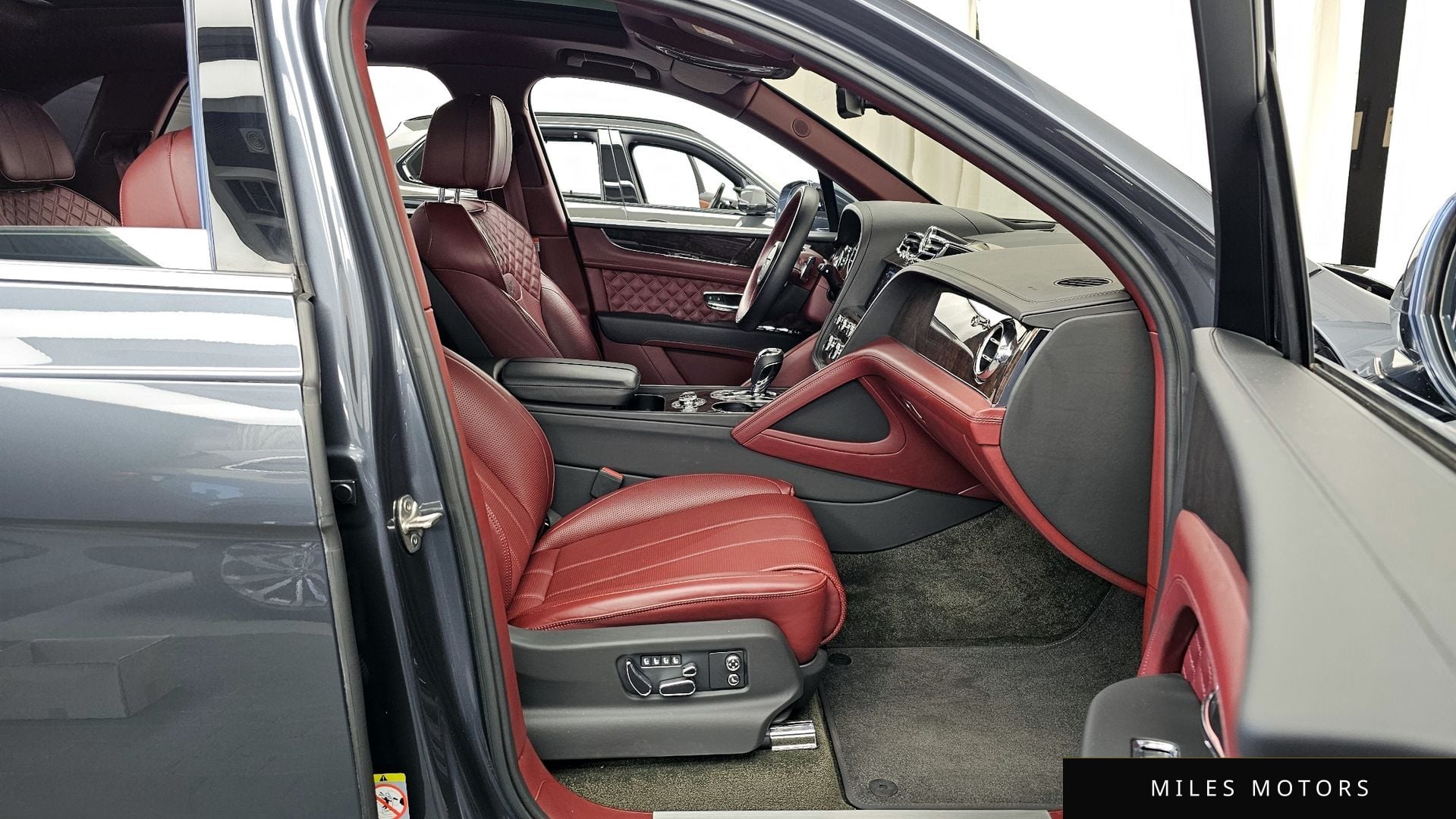 Bentley 벤테이가 2022 — миниатюра 11