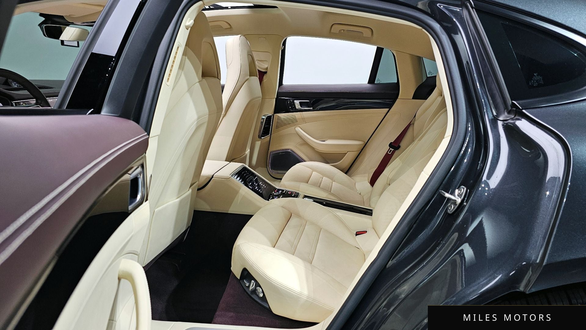 Porsche Panamera 2021 — миниатюра 12