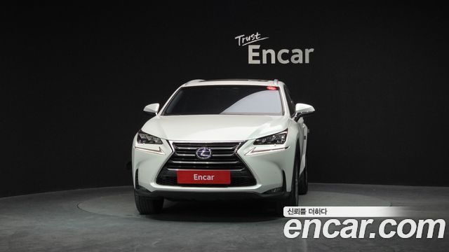 Лексус NX300h 2015 — миниатюра 3