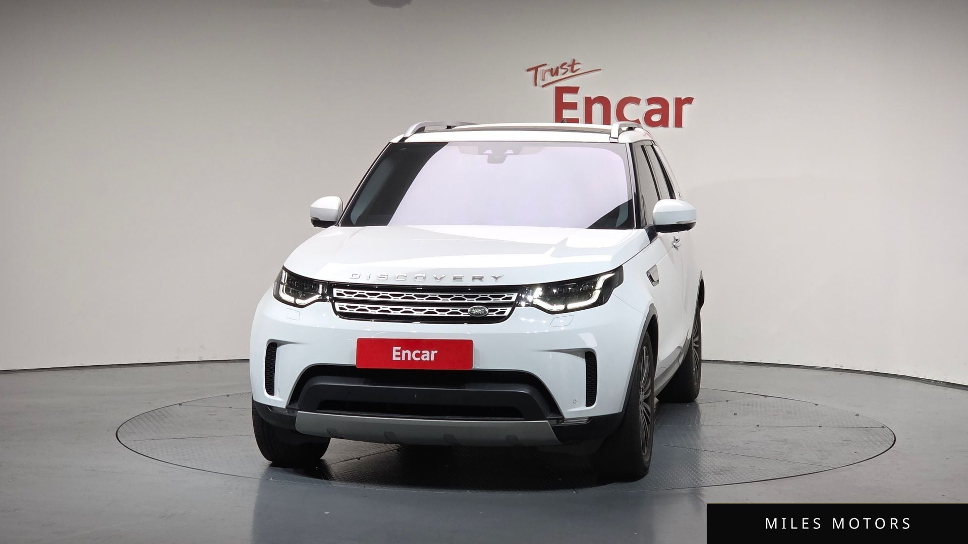 Land Rover Discovery 2017 — миниатюра 3
