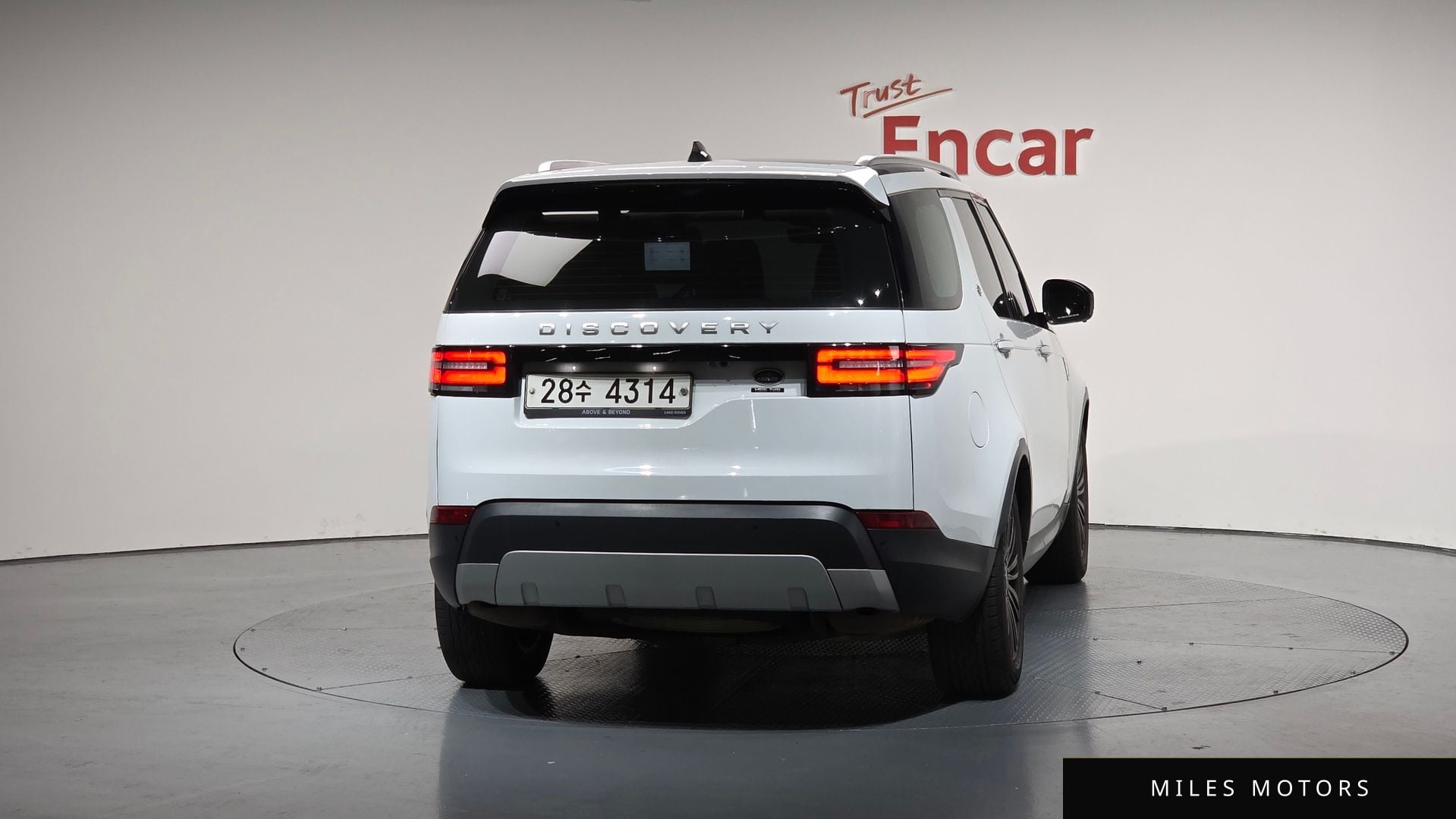Land Rover Discovery 2017 — миниатюра 4