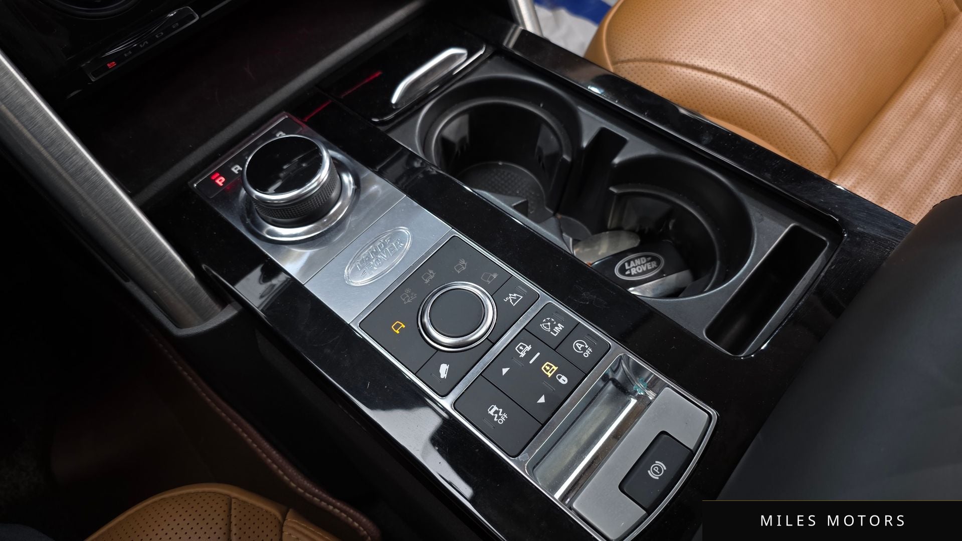 Land Rover Discovery 2017 — миниатюра 9