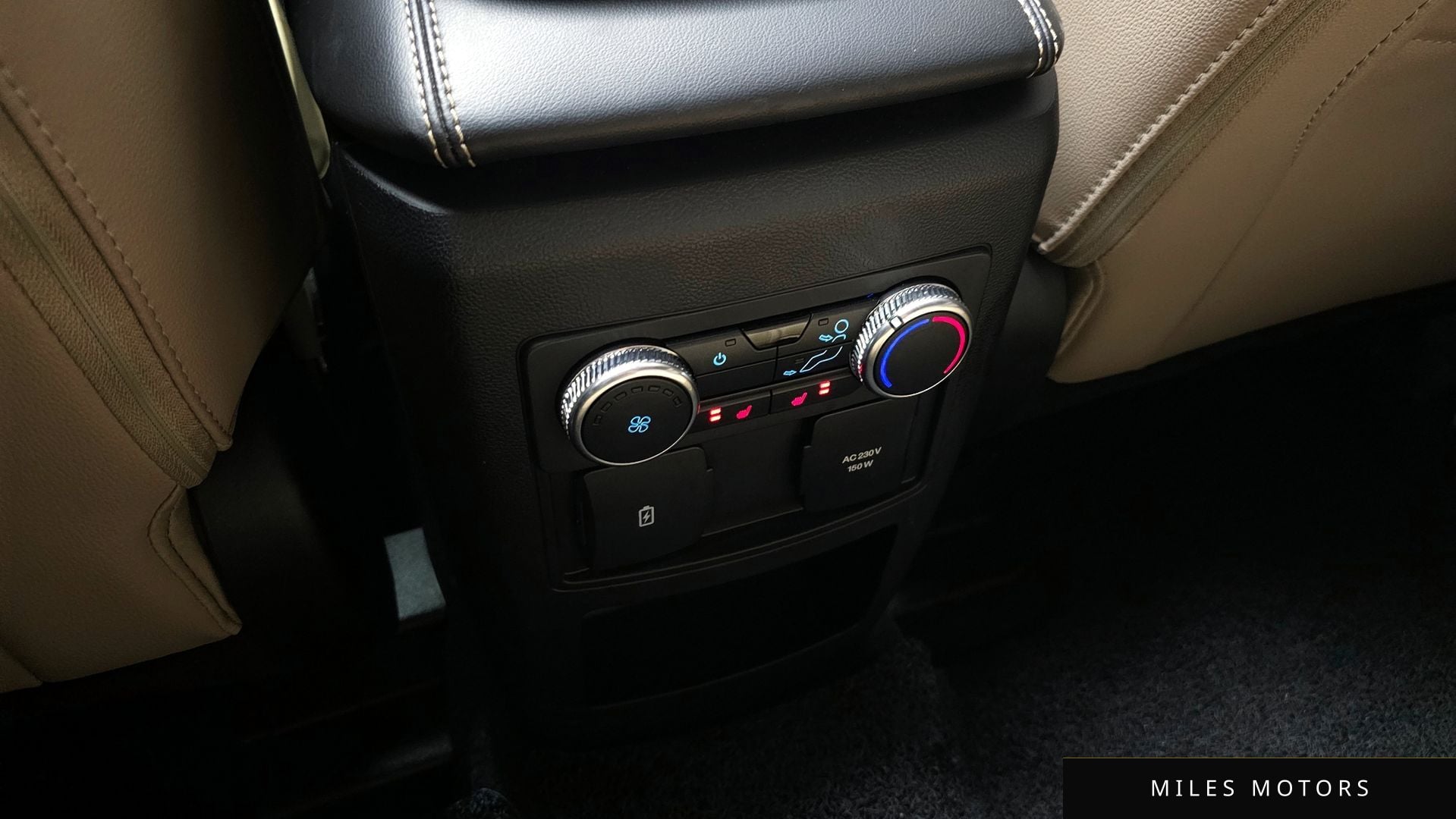 Ford Explorer 2021 — миниатюра 18