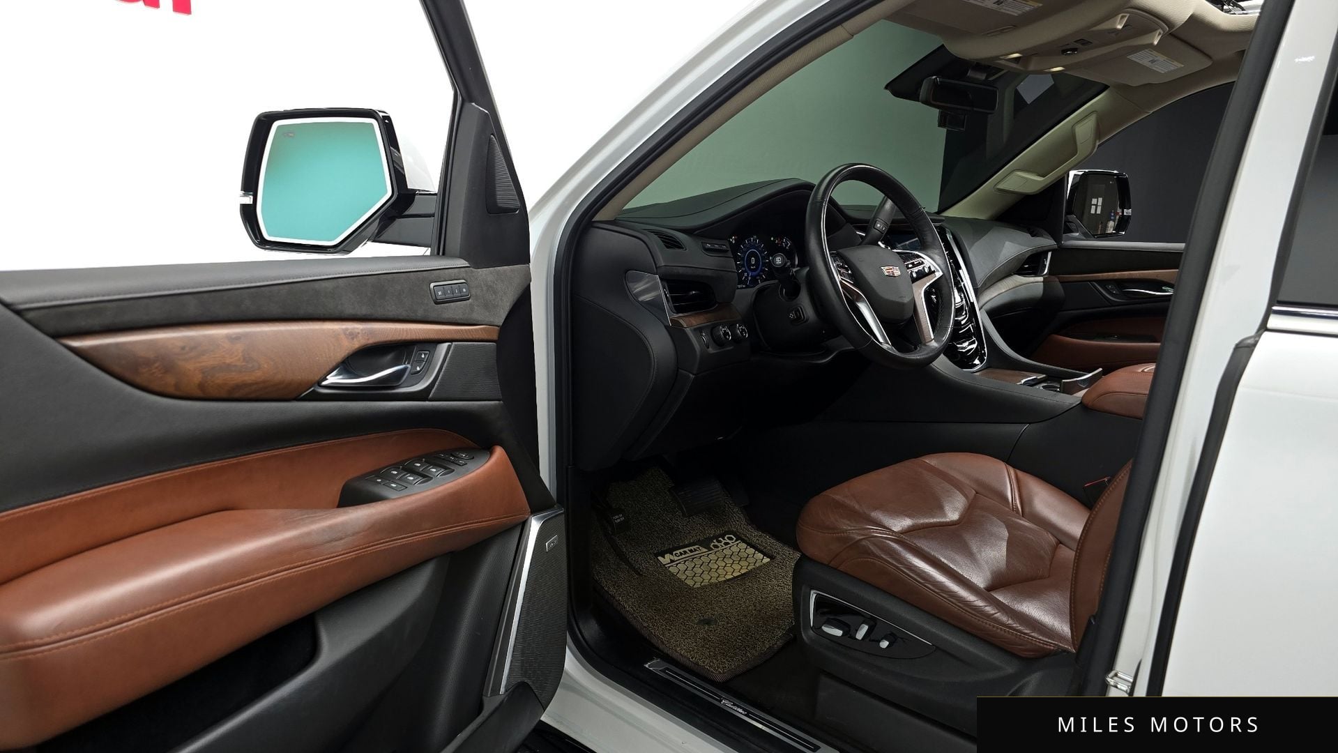 Cadillac Escalade 2020 — миниатюра 11