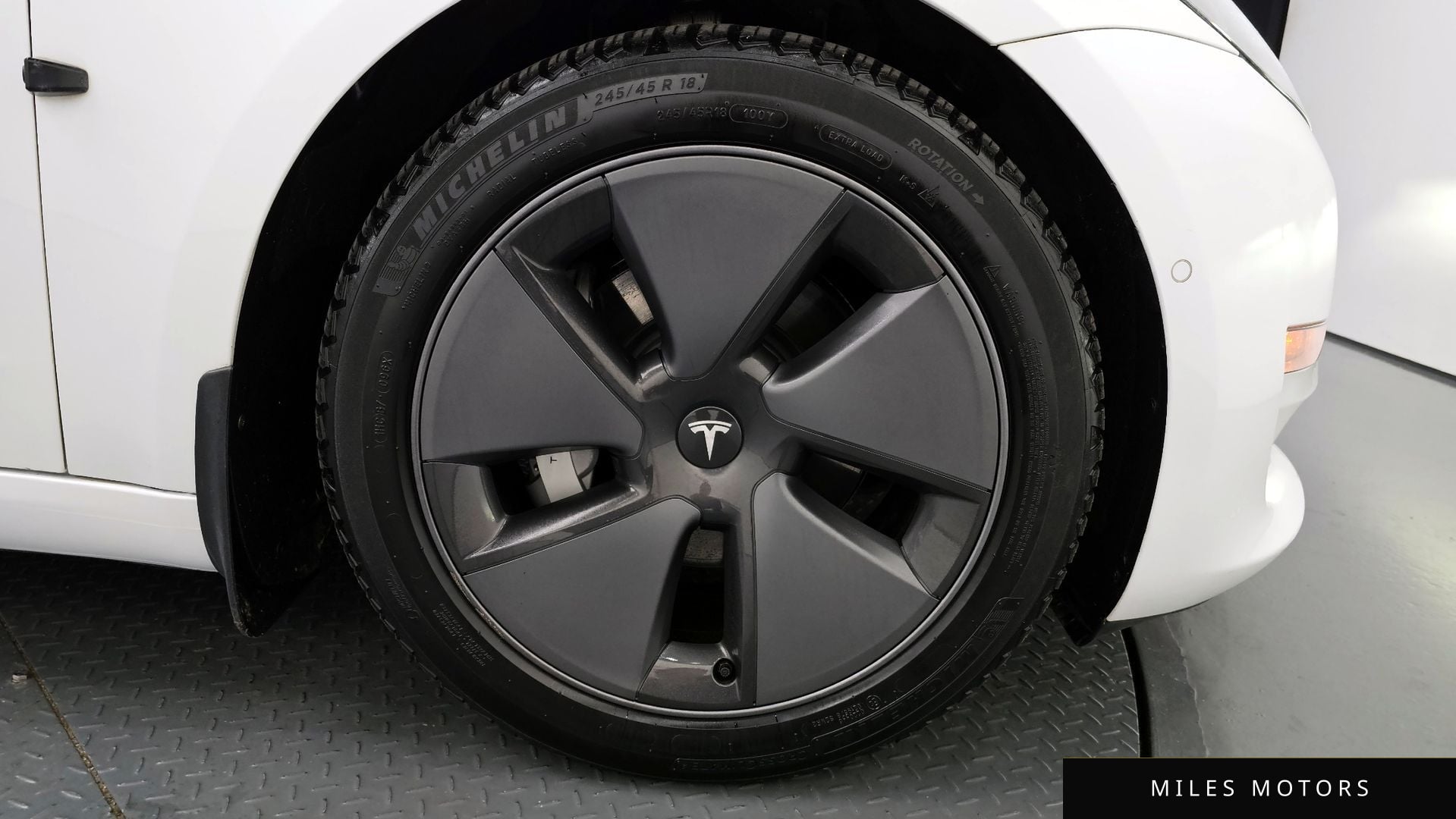 Tesla Model 3 2021 — миниатюра 5