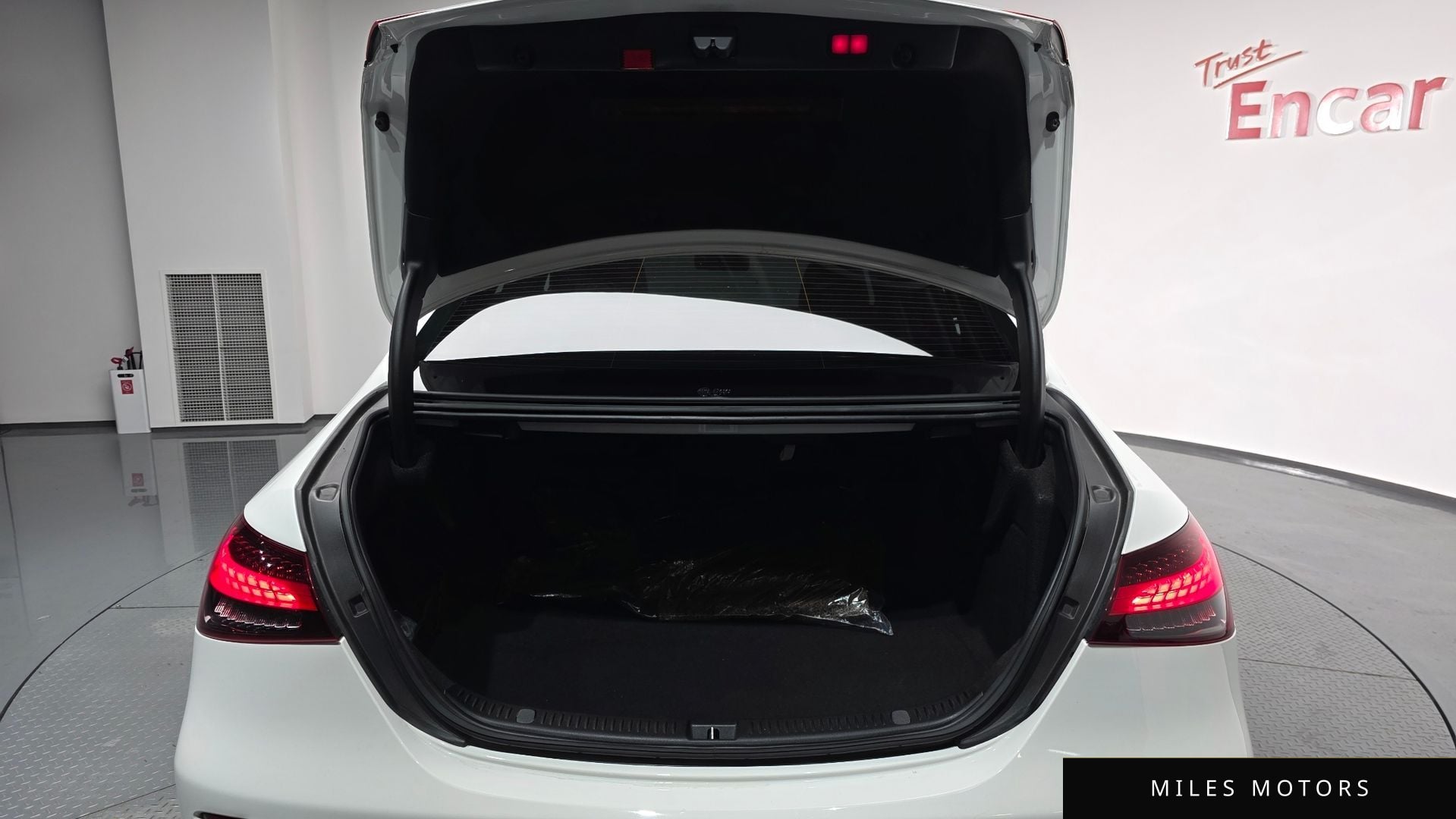 Mercedes-Benz E-클래스 W213 2021 — миниатюра 20