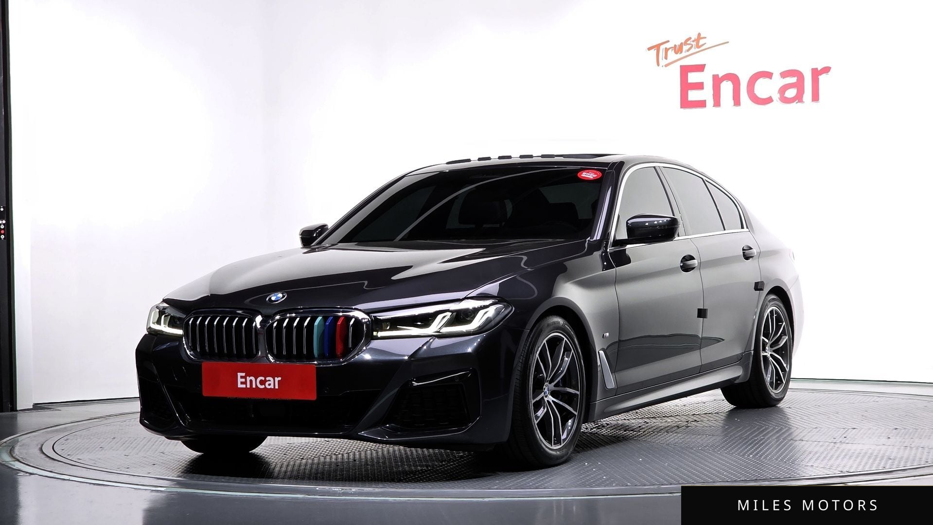 BMW 5 Series (G30) 2021 — фото 1 из 12