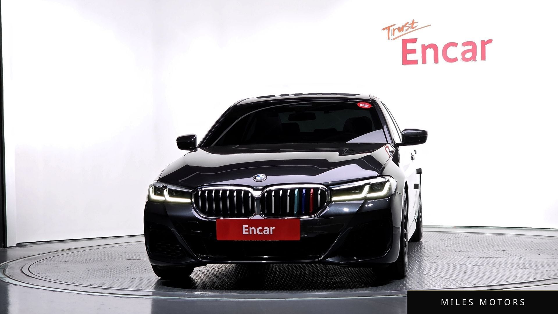 BMW 5 Series (G30) 2021 — миниатюра 3