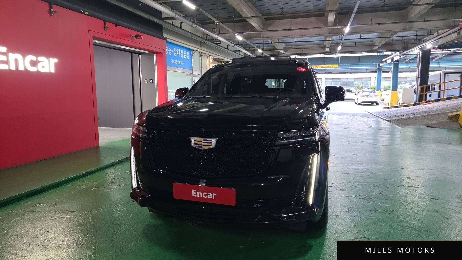 Cadillac Escalade 2023 — миниатюра 3