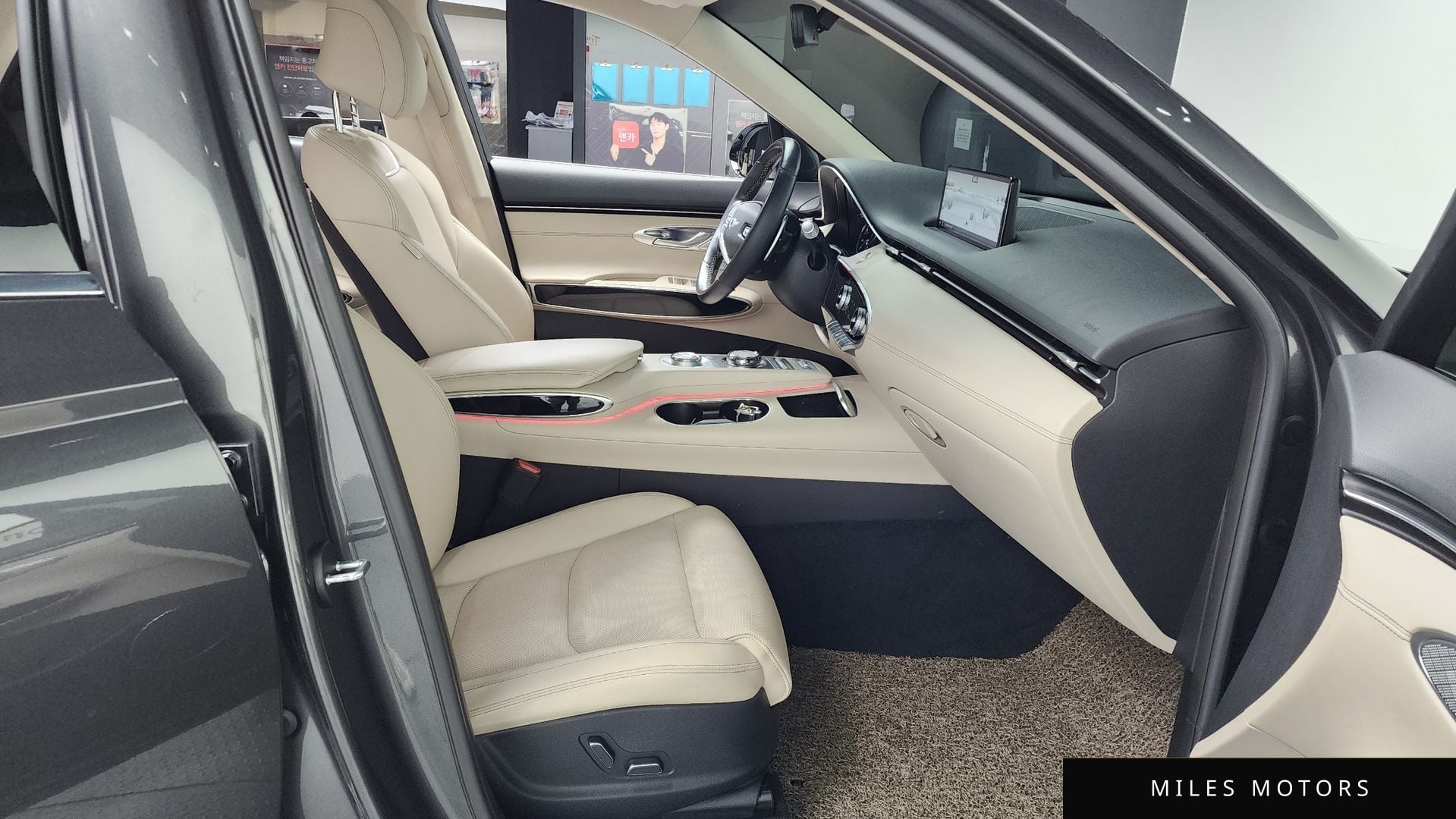 Genesis GV70 2022 — миниатюра 11