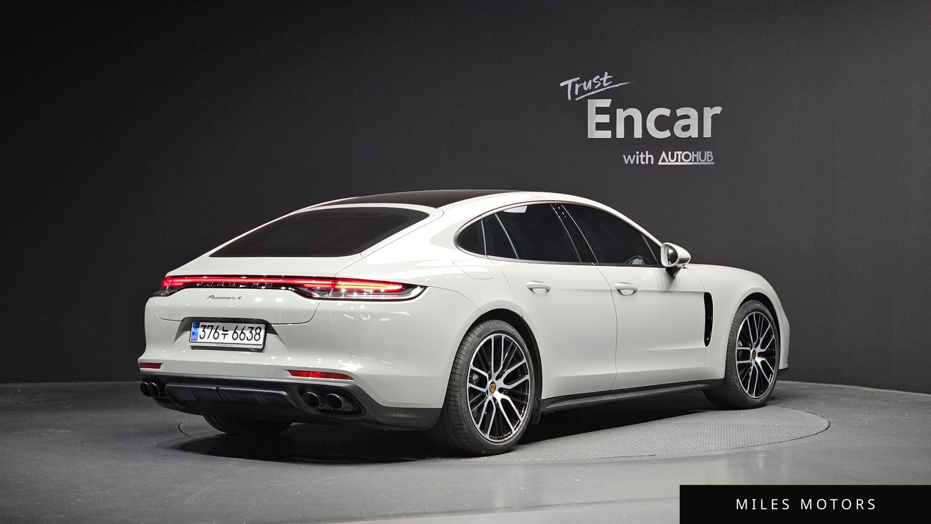 Porsche Panamera 2021 — миниатюра 2