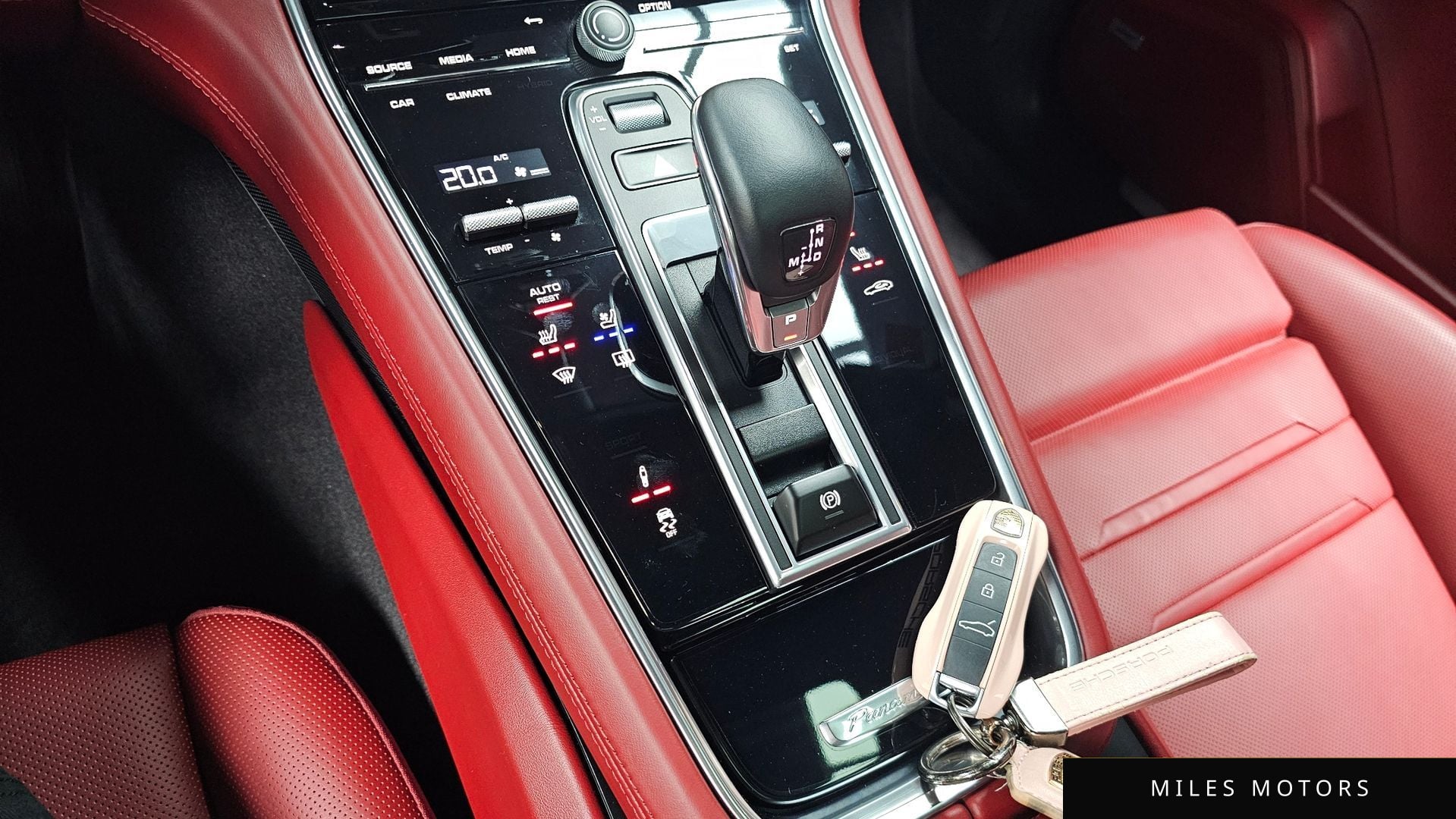 Porsche Panamera 2021 — миниатюра 9