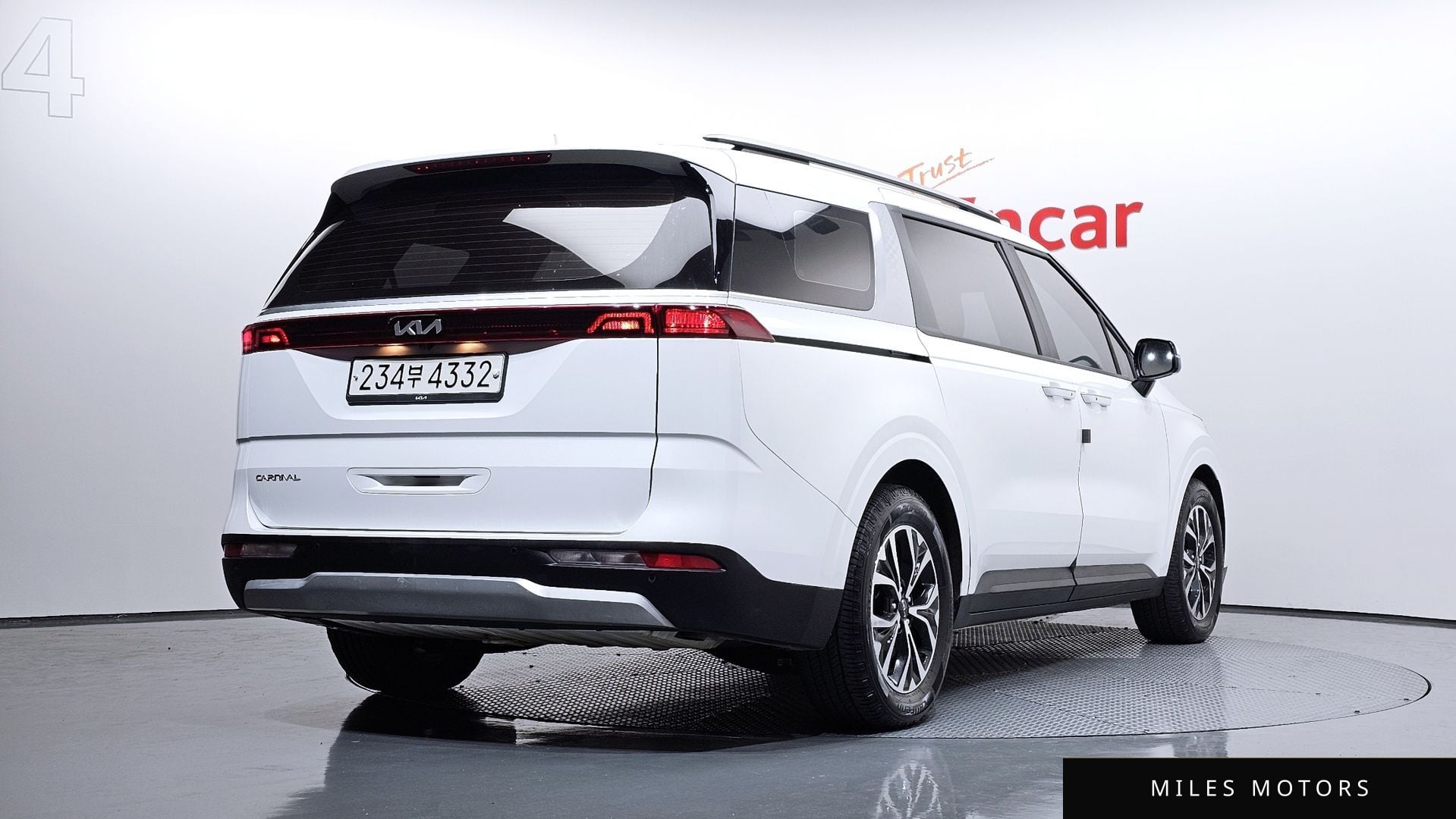 Kia Carnival 2023 — миниатюра 2