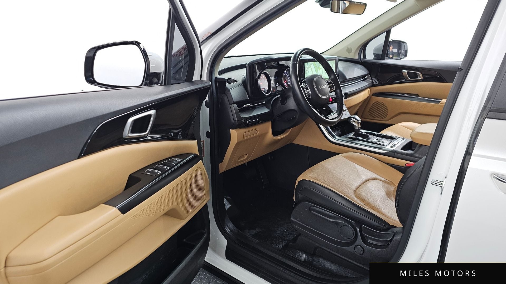 Kia Carnival 2023 — миниатюра 10