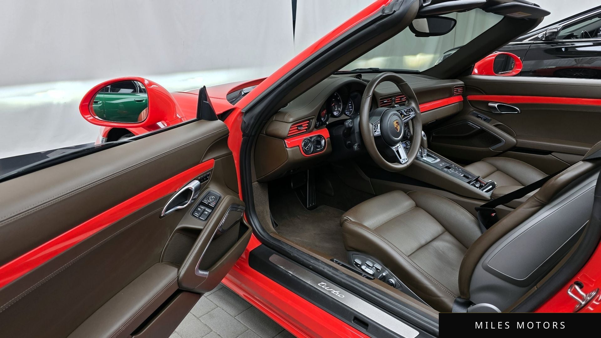 Porsche 911 2017 — миниатюра 10