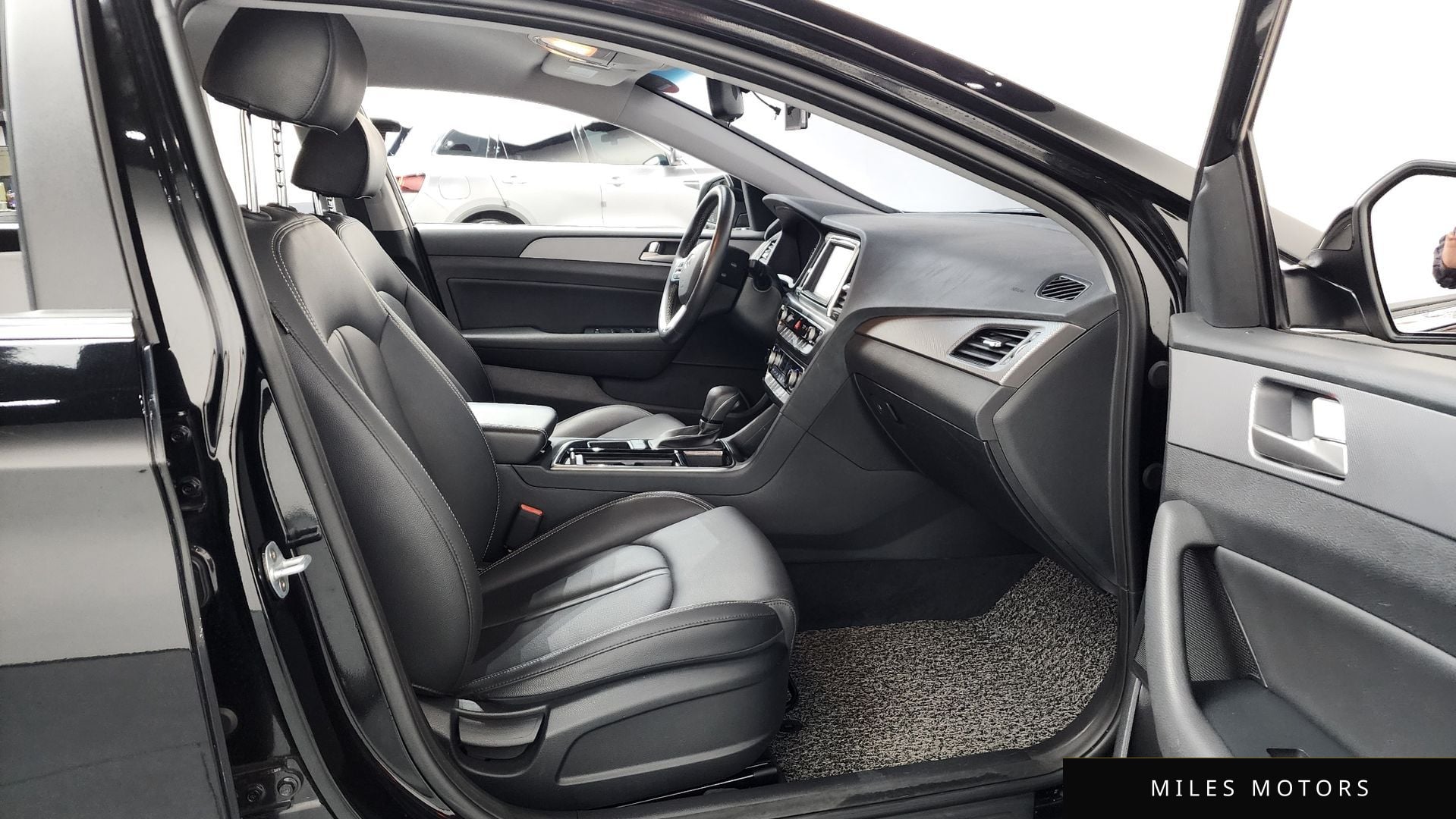Hyundai Sonata 2019 — миниатюра 11