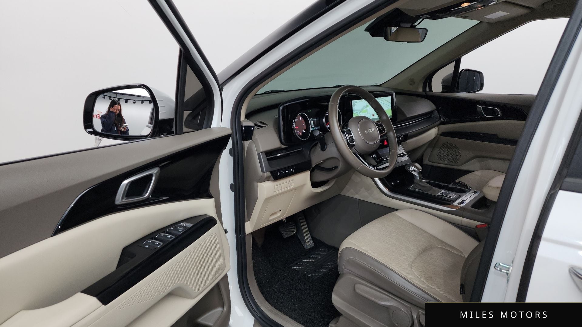 Kia Carnival 2023 — миниатюра 10