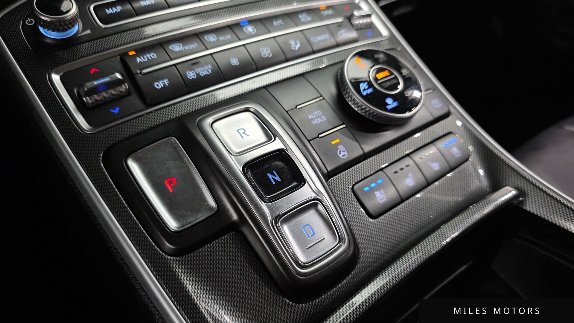 Hyundai Santafe 2023 — миниатюра 9