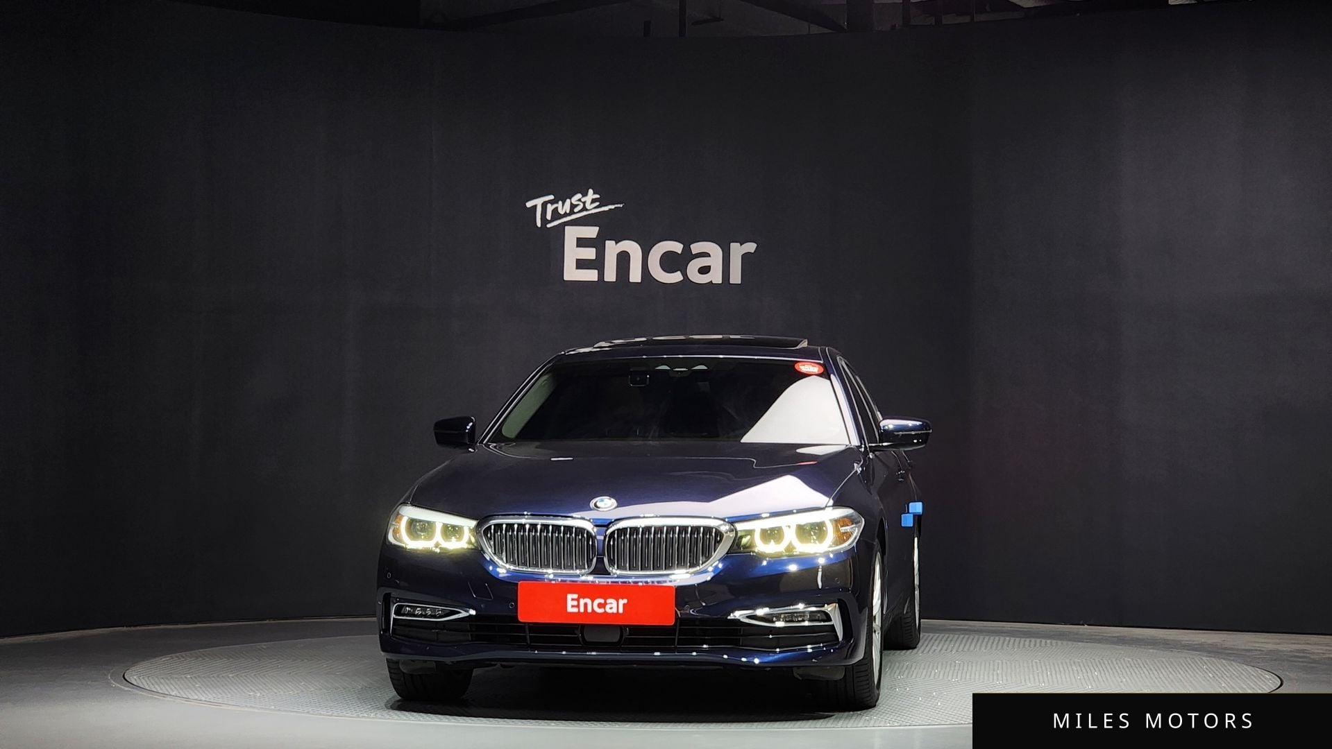 BMW 5 Series (G30) 2020 — миниатюра 3