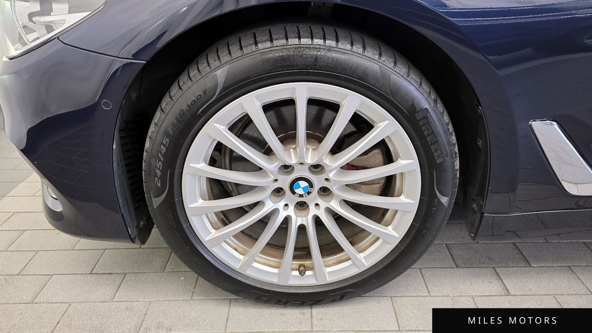 BMW 5 Series (G30) 2020 — миниатюра 5
