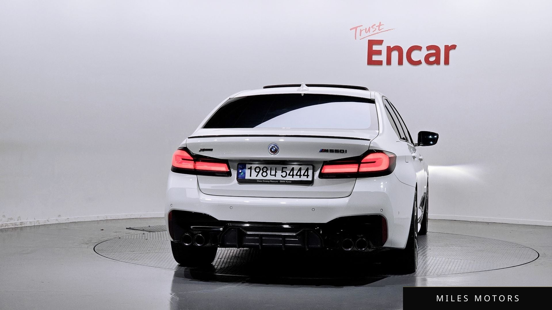 BMW 5 Series (G30) 2023 — миниатюра 4
